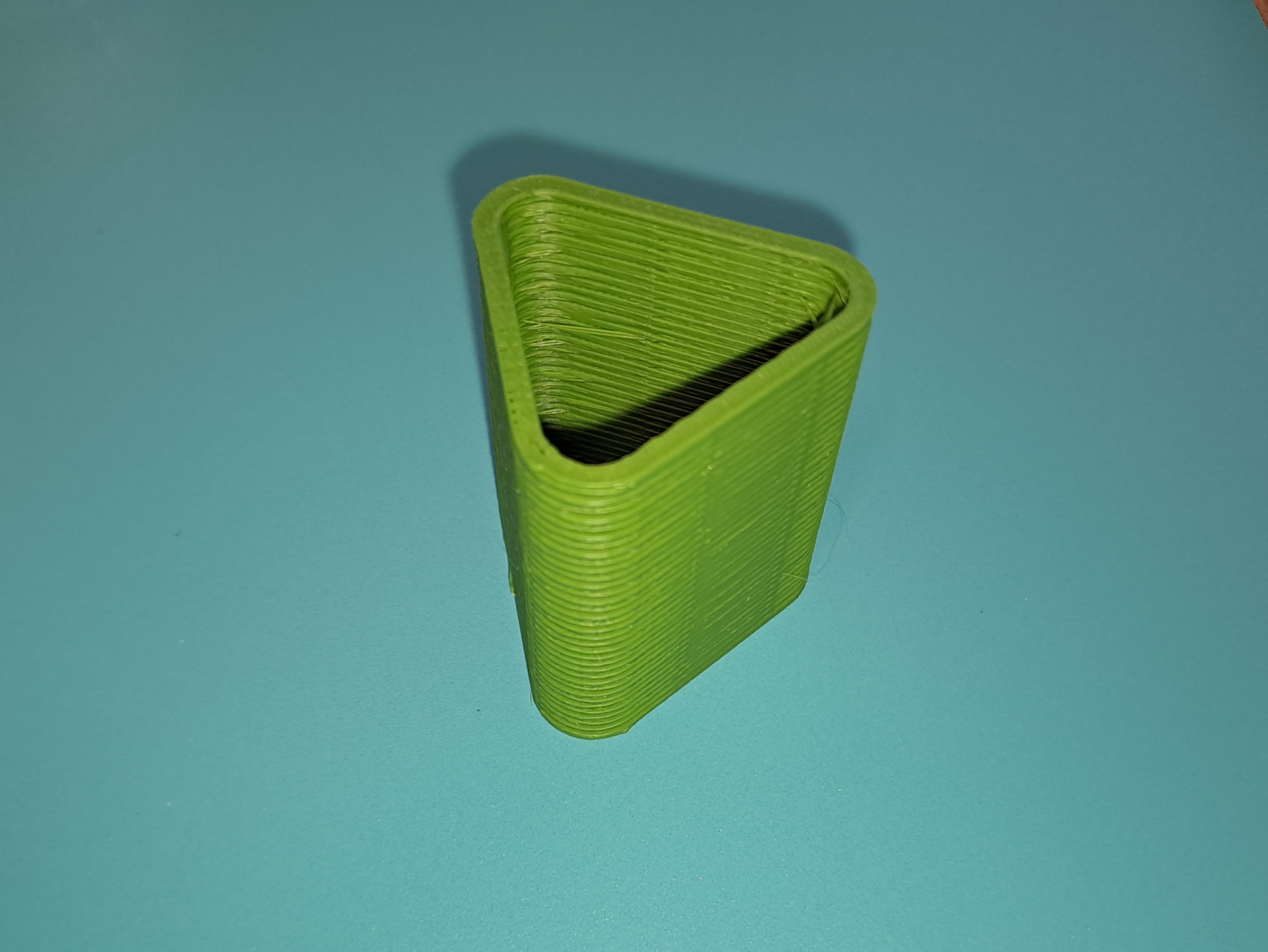 Miniatura 3 do modelo 3D Triangle Spring Coil Fidget