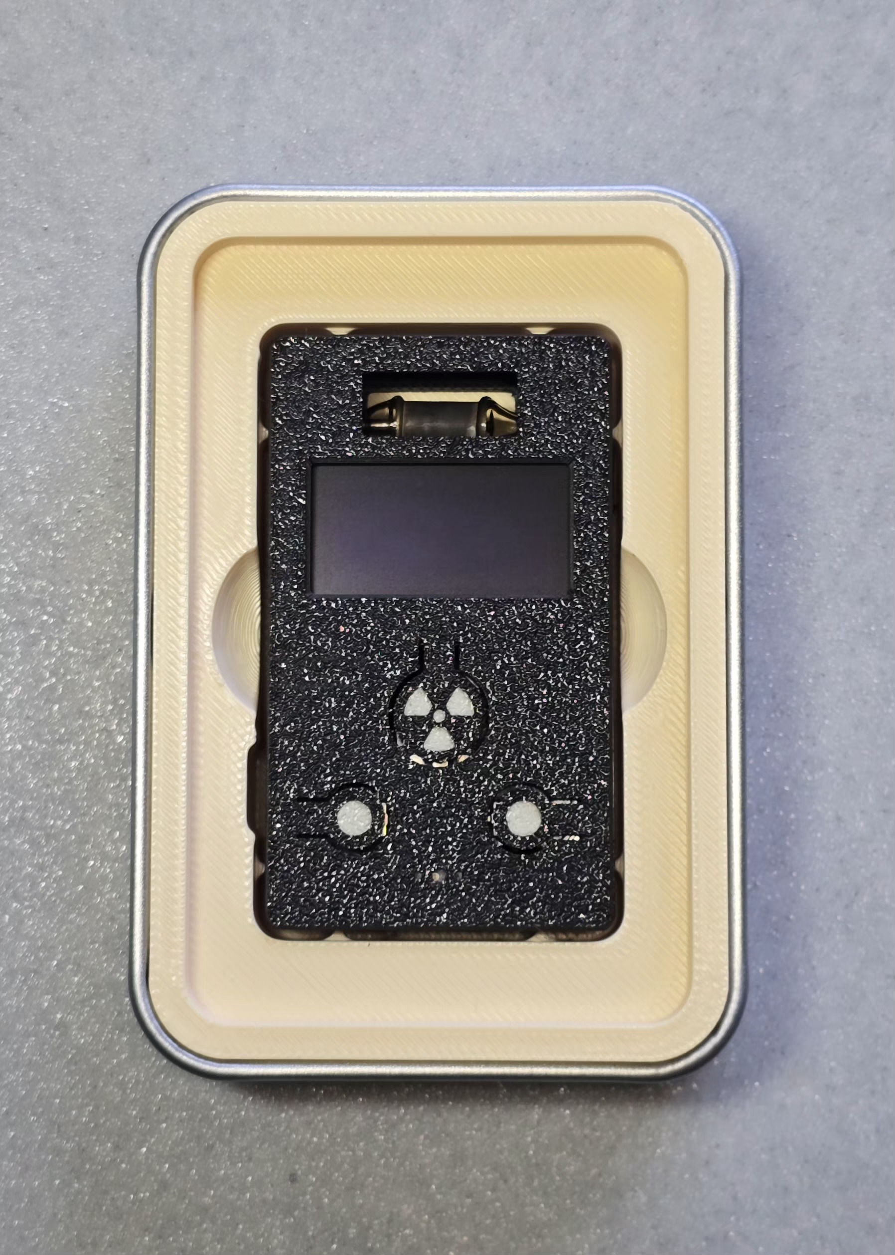 Insert for Doze geiger counter tin