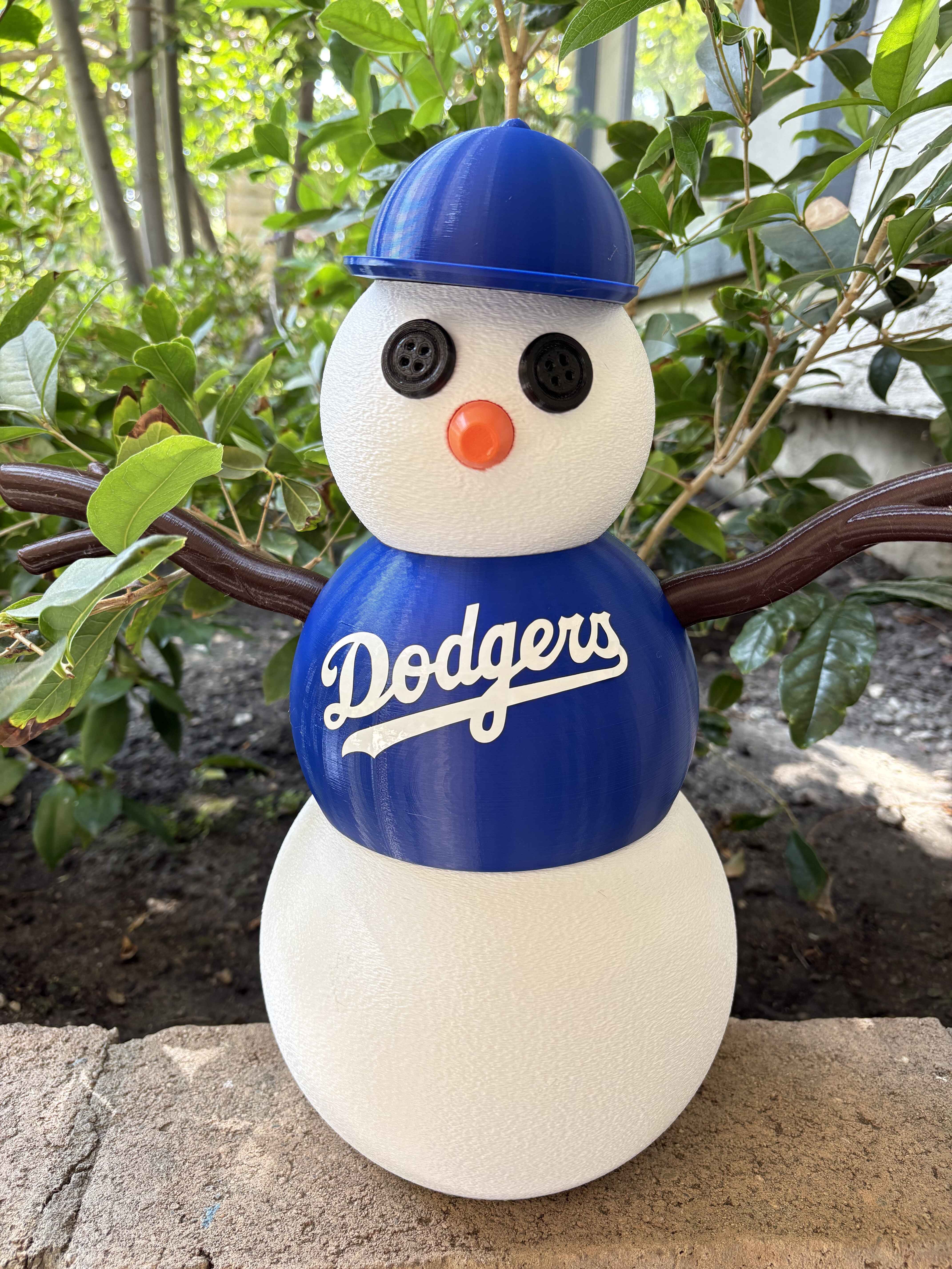 Giant Snowman smooth body with no buttons 3D model thumbnail