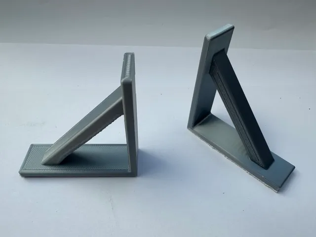 Small wall hanger