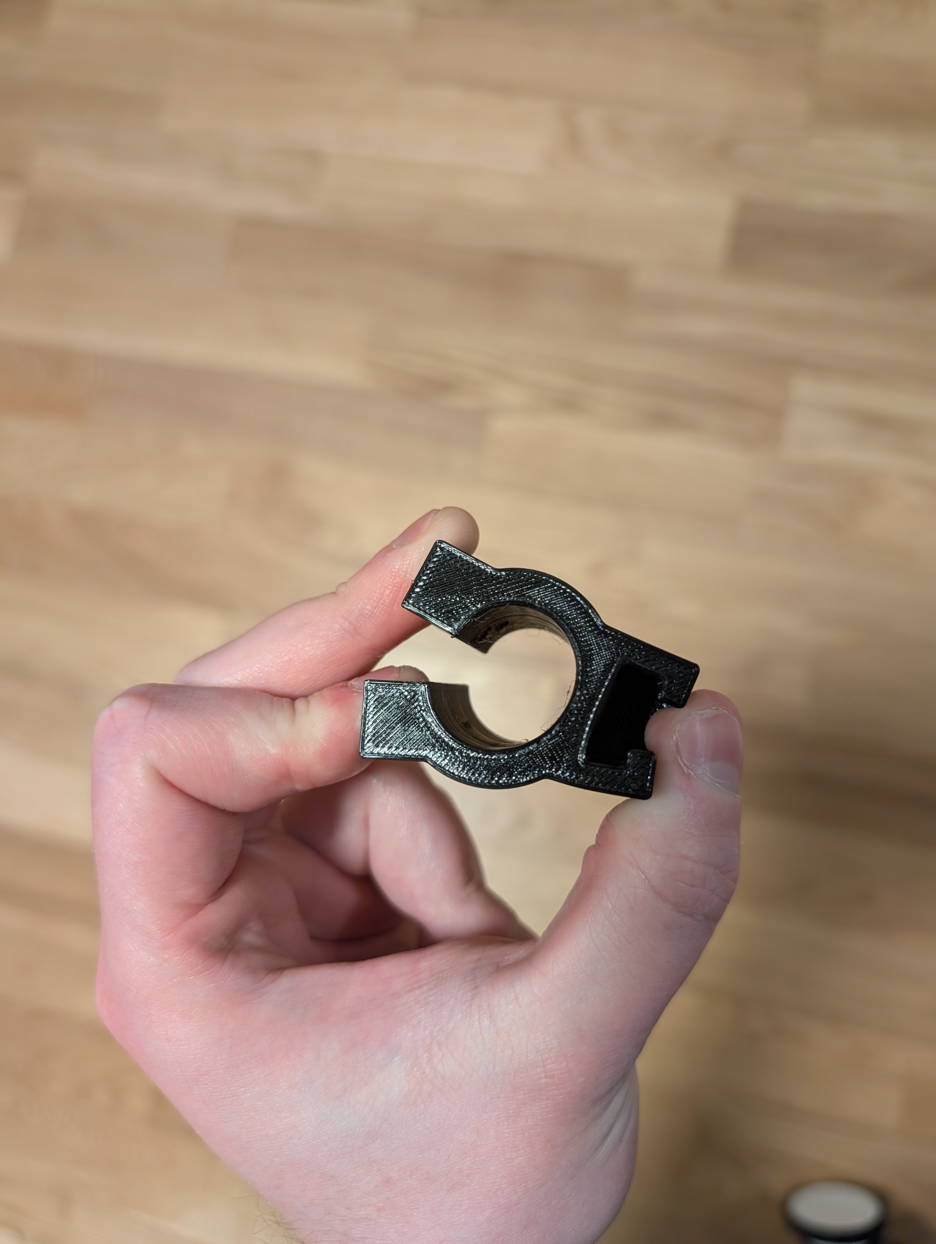 Miniatura 3 do modelo 3D Flex Modular Utility Pipe Clamps