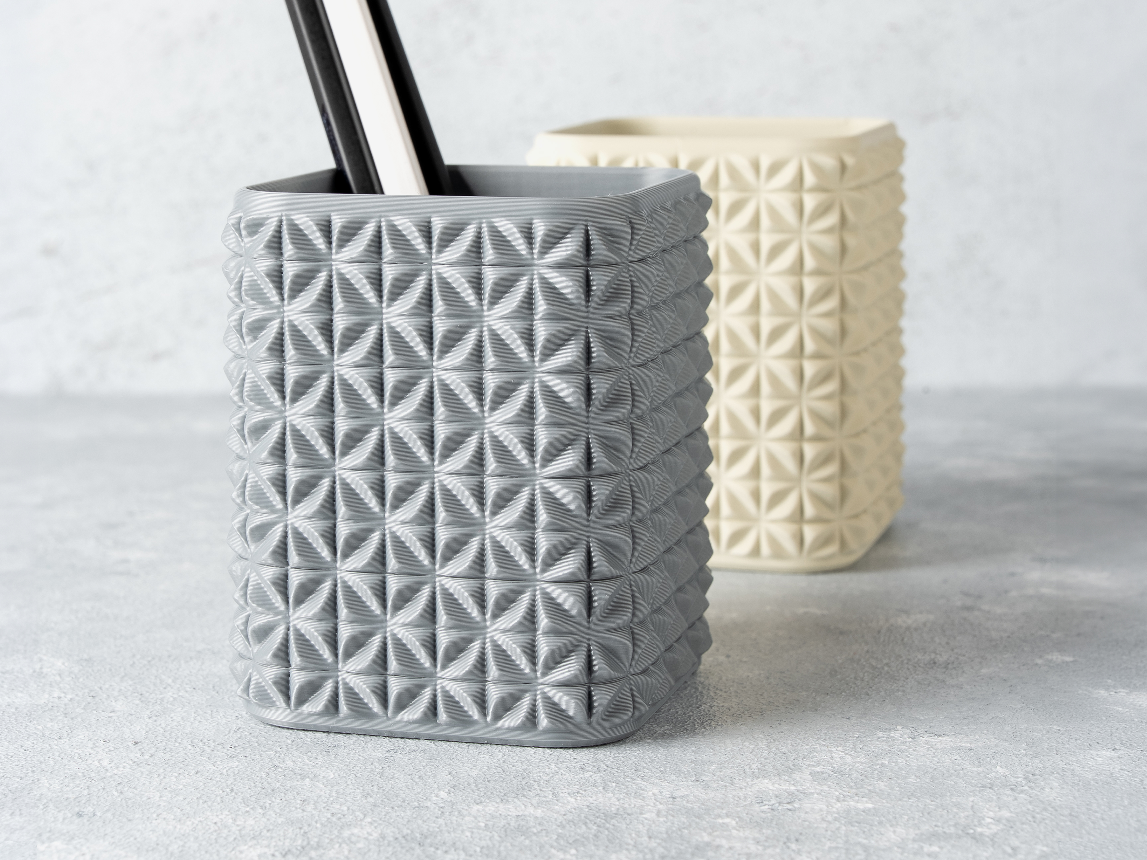 Diamond Prism Pen Holder