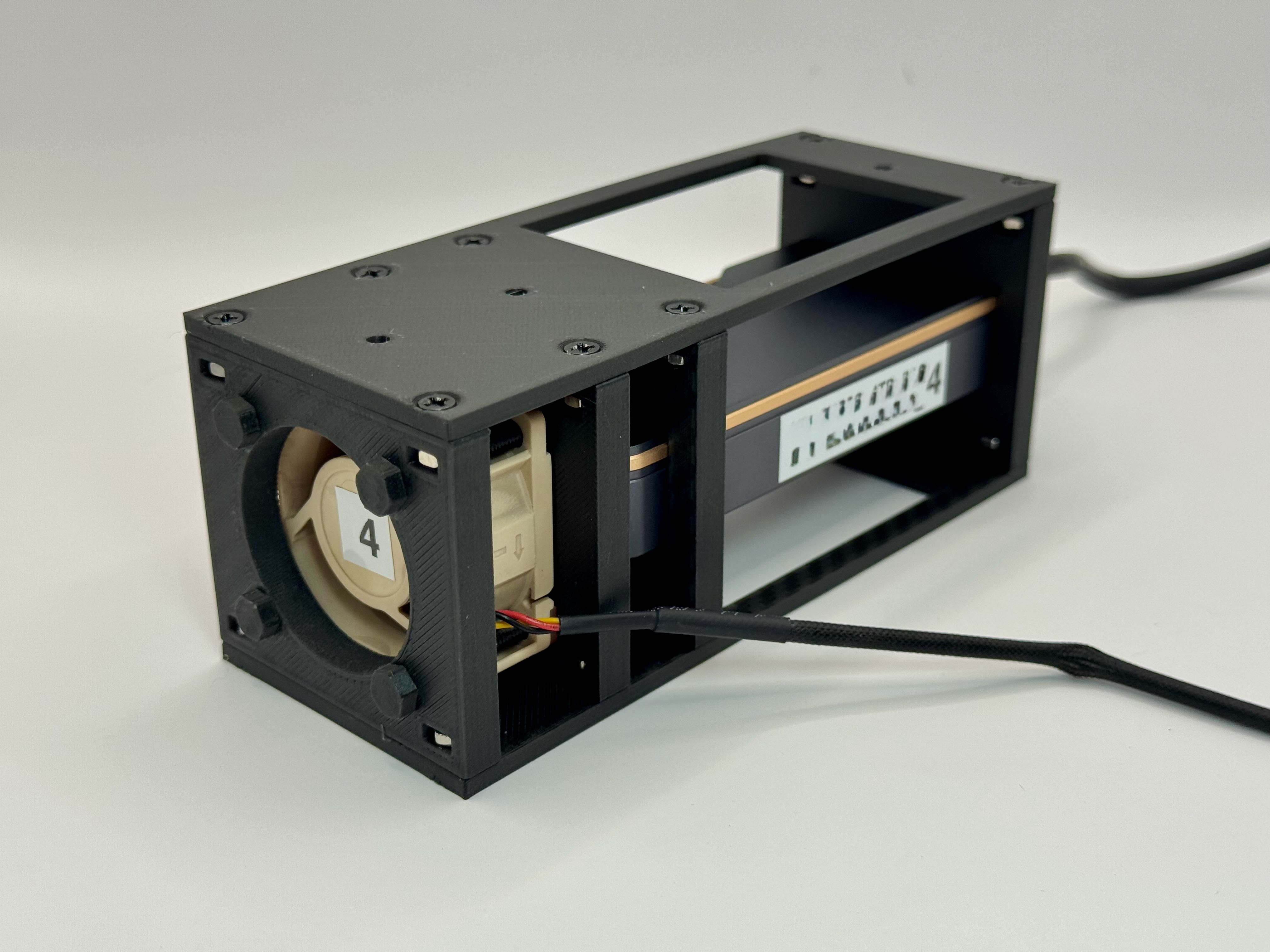 UGREEN 40Gbps M.2 NVMe Enclosure and 40mm Fan Holder - 3D Parametric Model (stackable)