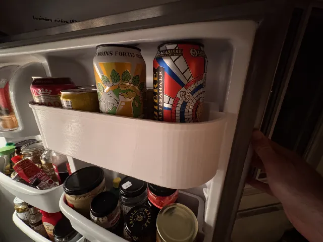 Bac supplémentaire porte de frigo - Additional refrigerator door tray