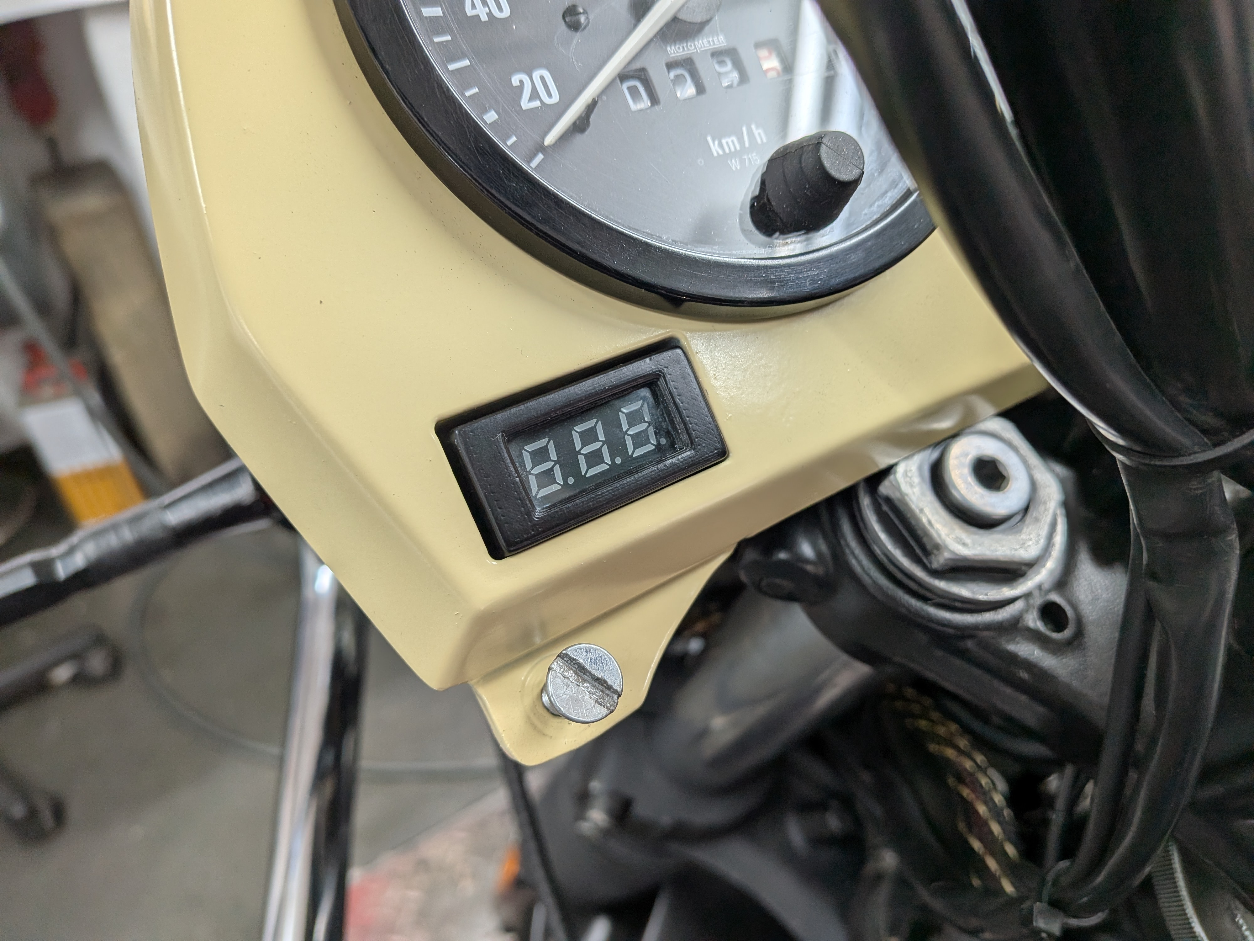 BMW R 100/80 GS Voltmeter