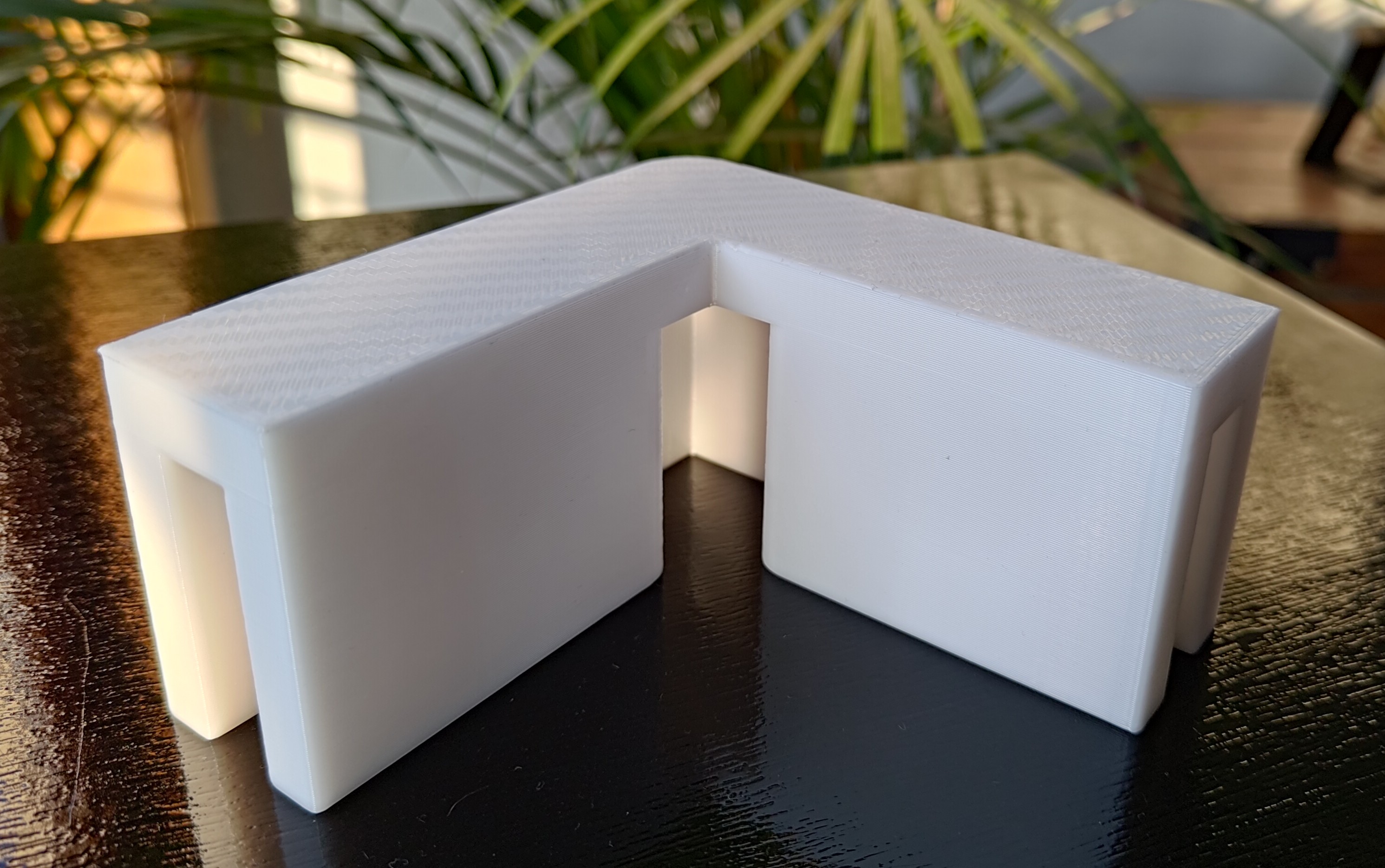 Aquarium corner reinforcement10mm glass rescalable
