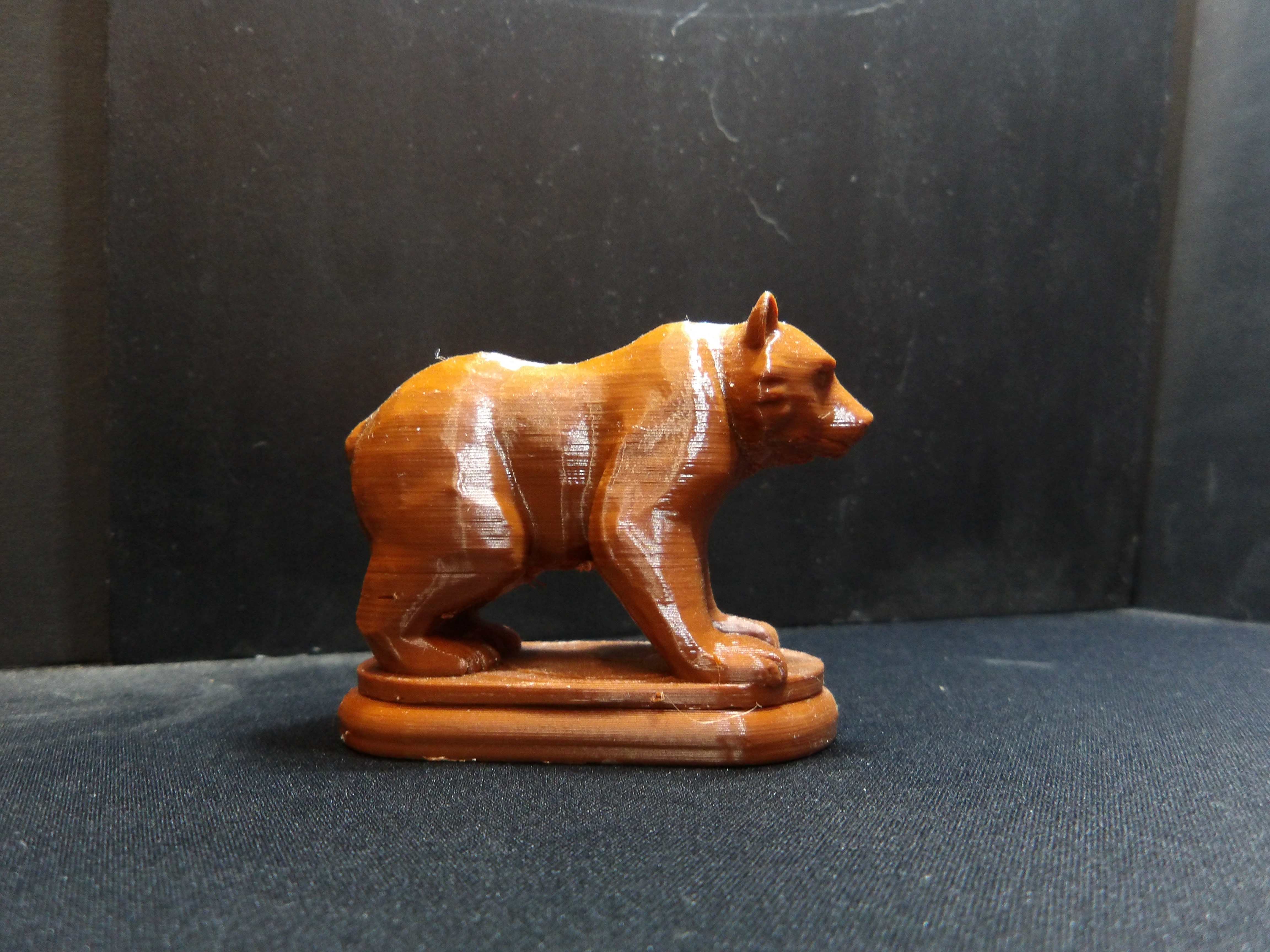 Bear carving statue. — miniatura 2