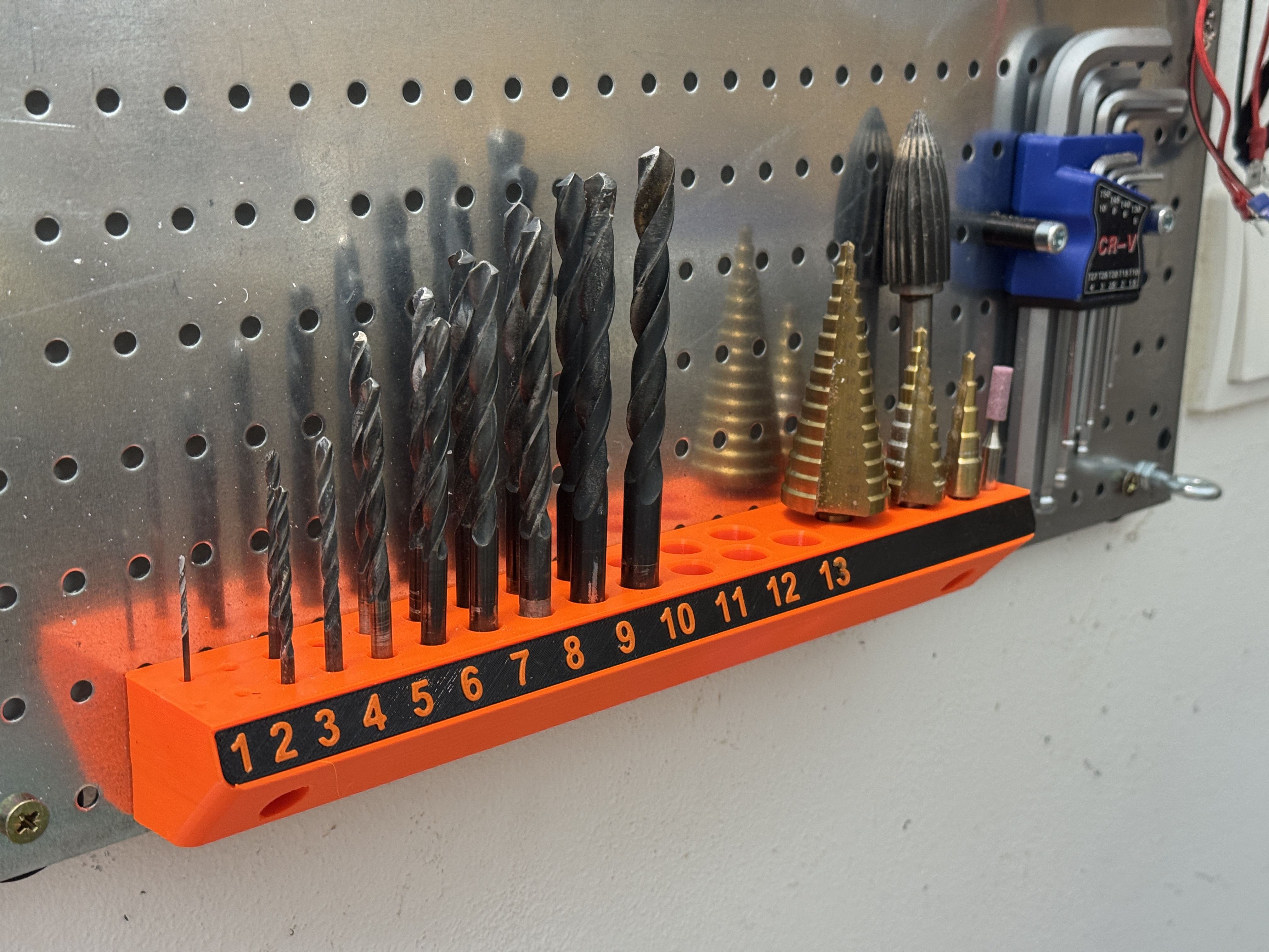 Drills holder for Küpper pegboard or wallmount/Držák vrtáků