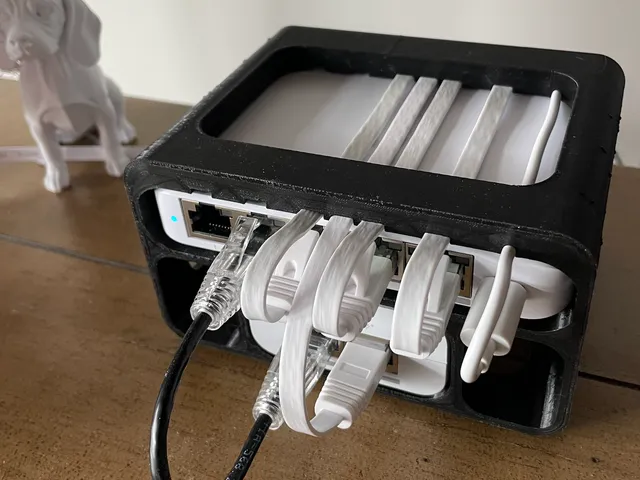 Unifi USW Flex 2.5G + POE+ injector Bay