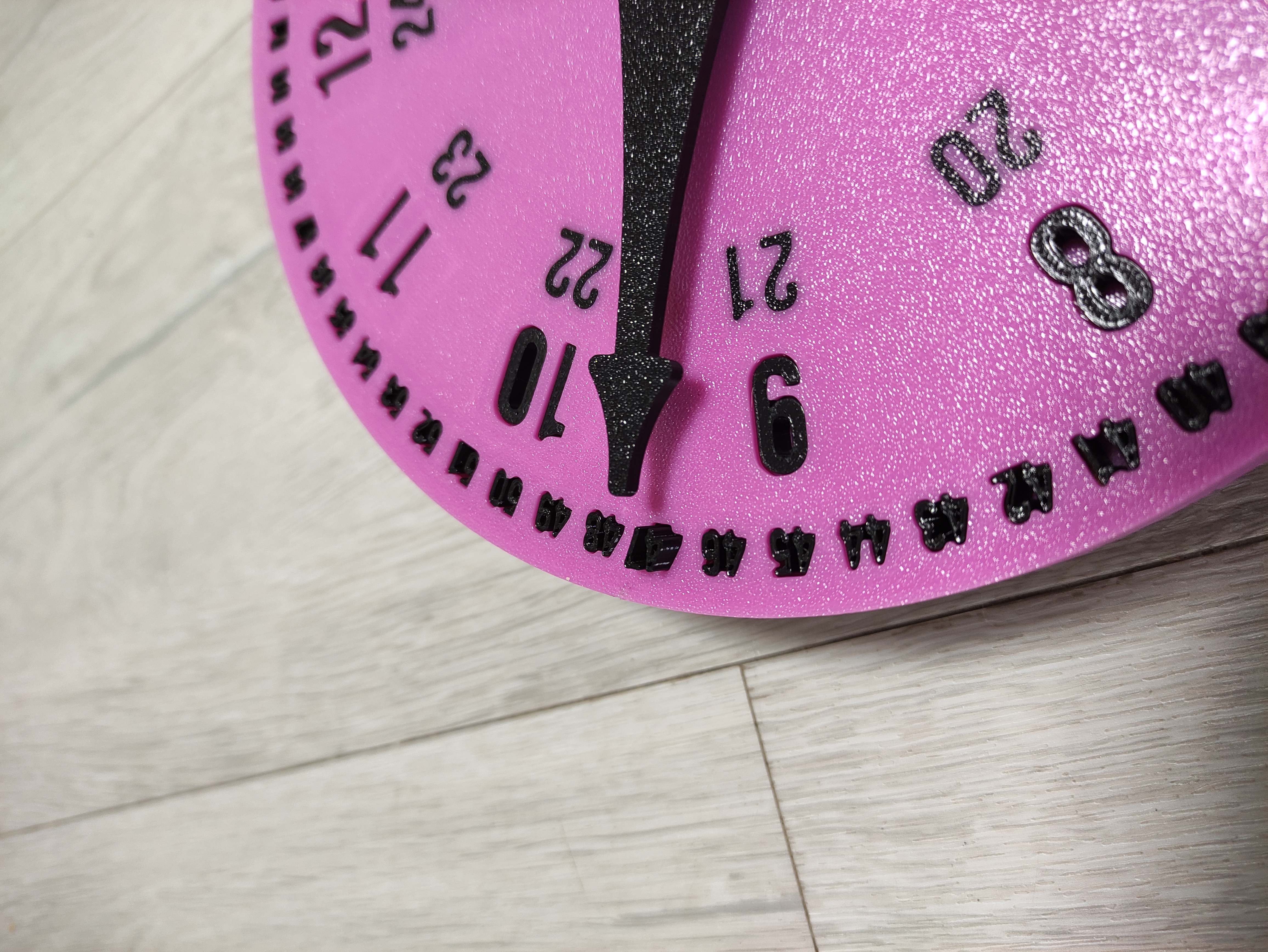 Miniatura 4 do modelo 3D Teaching clock with lifting numbers