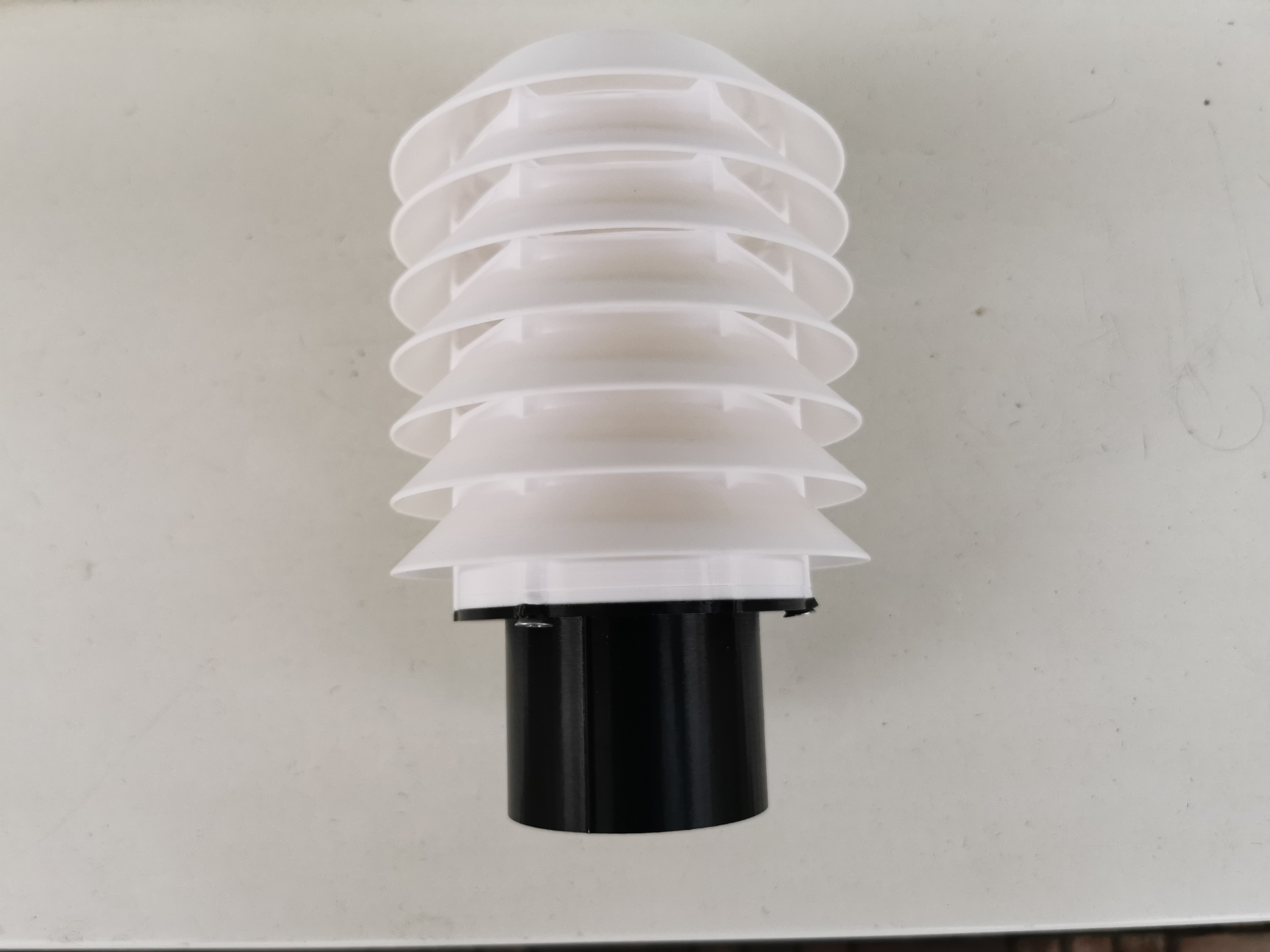 Weather station mounting bracket. — miniatura 2