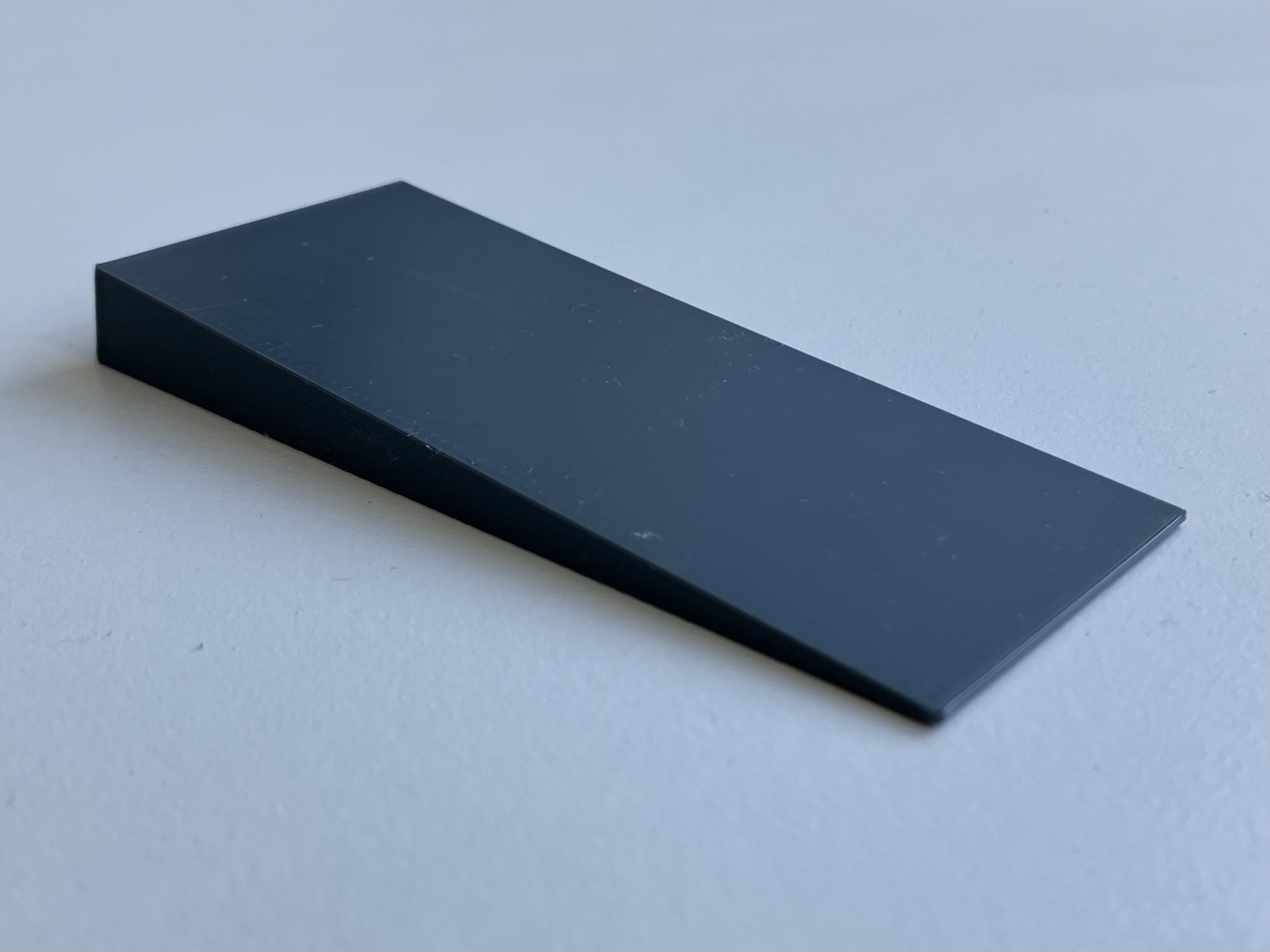 Low Profile Door Wedge / Doorstop – 1 cm Height (Scalable)