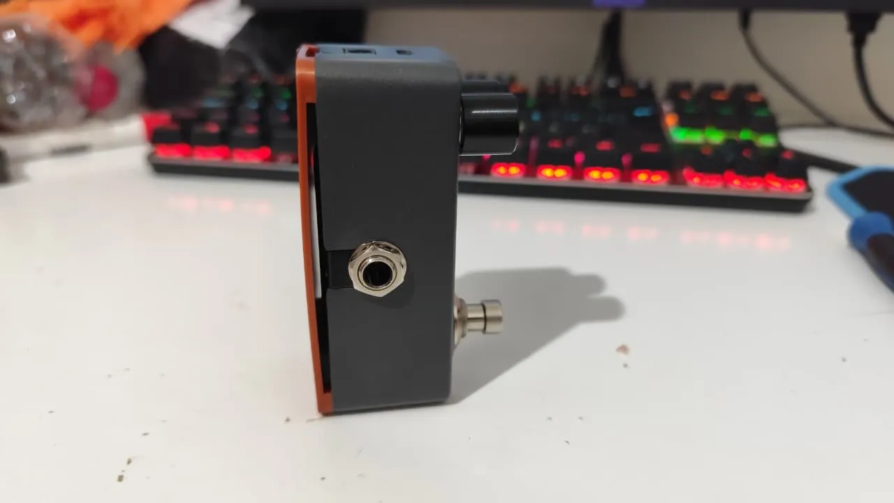 Valeton GP-5 Backplate by MrMaximo | Download free STL model
