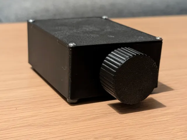 Audio Switch Box with Knob (3 Port RCA)