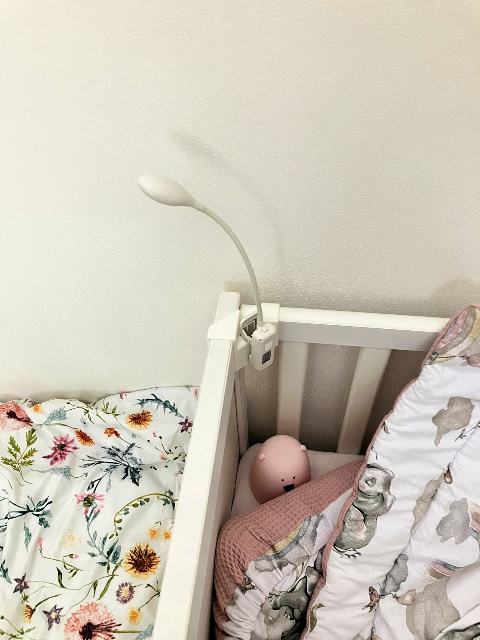 IKEA EBBARED Light Holder for SUNDVIK Crib
