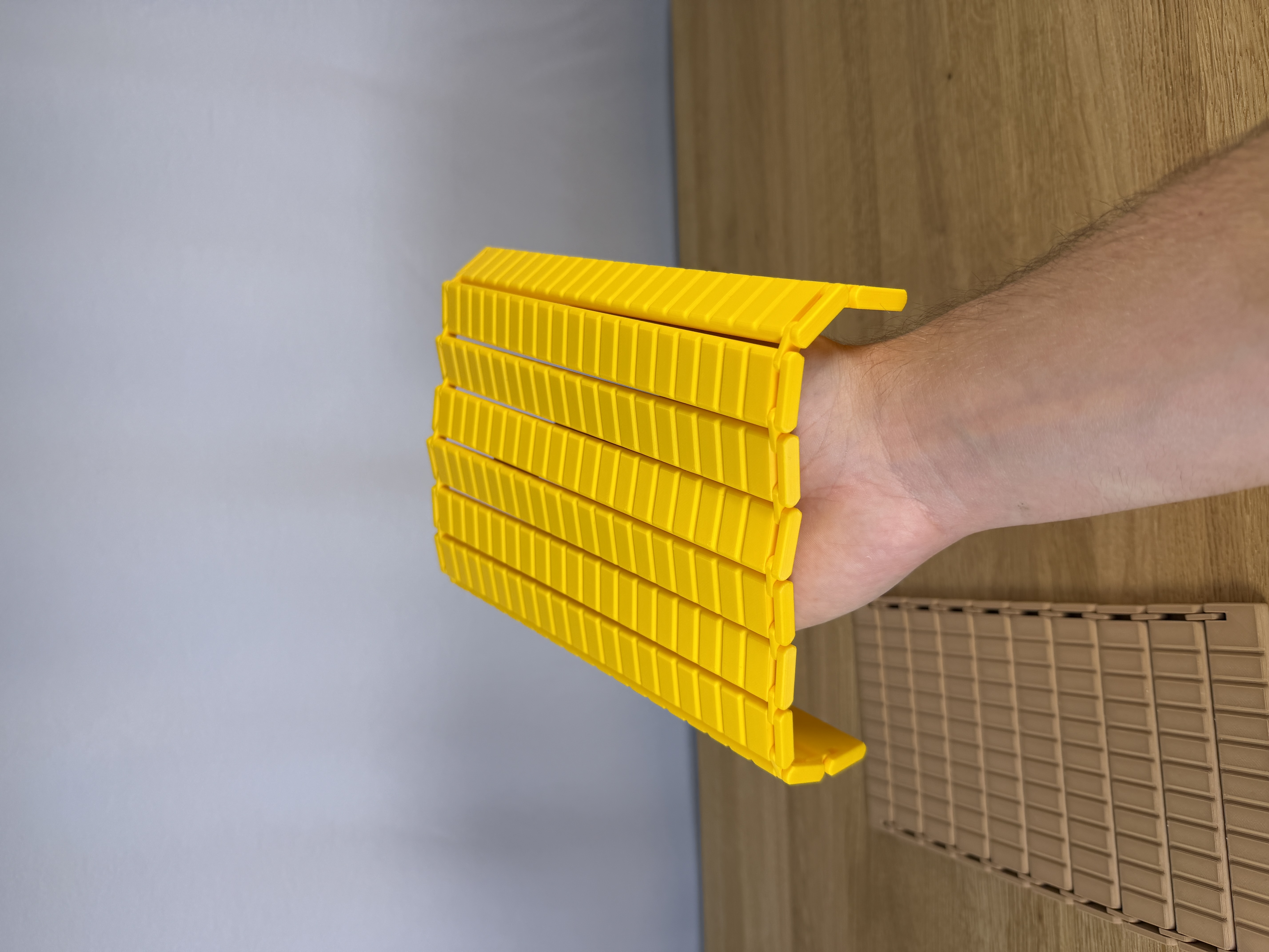 Miniatura 6 do modelo 3D Foldable Couch Armrest Tray