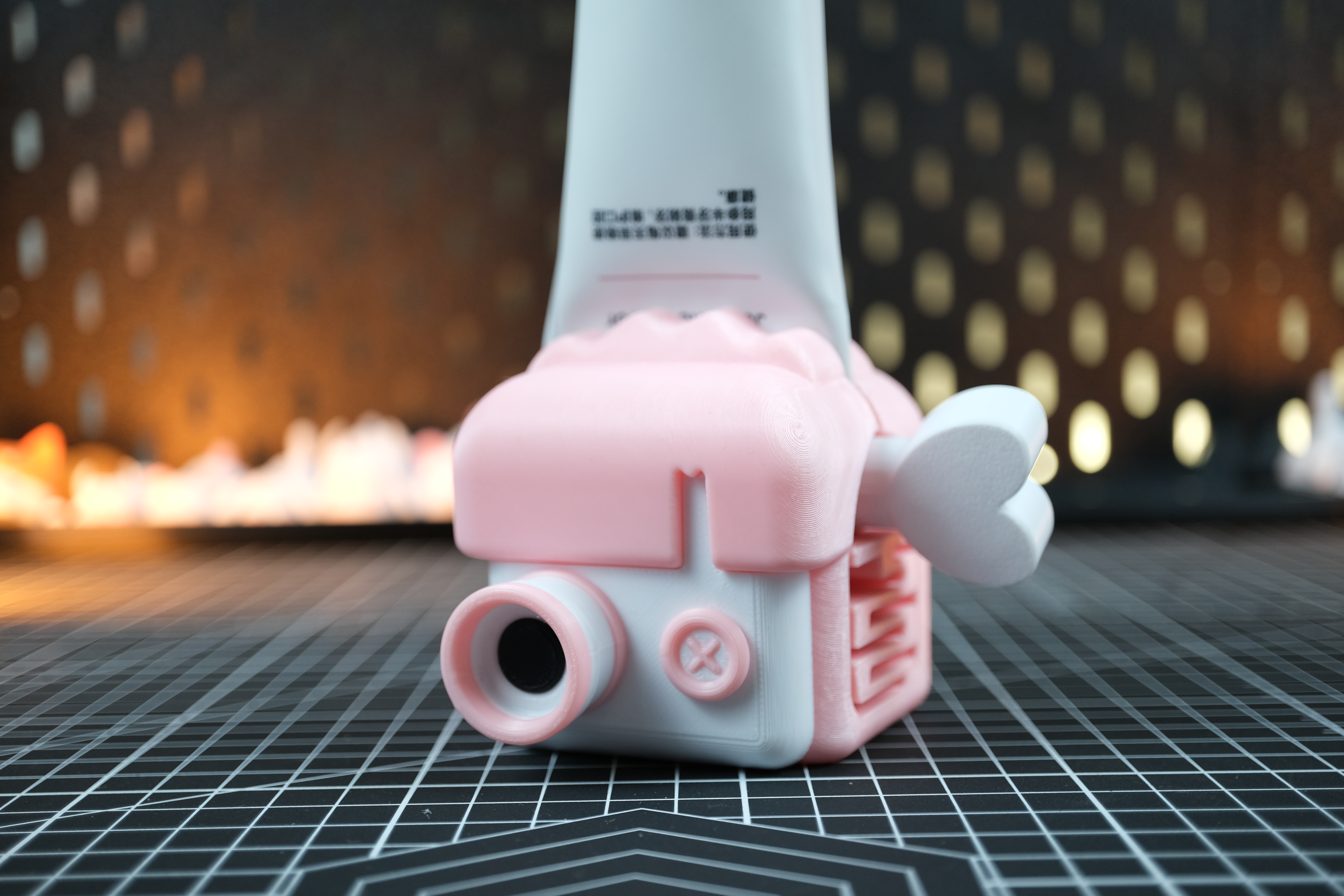 Miniatura 2 do modelo 3D Toothpaste Squeezer: "Cube Camera Maid" Design