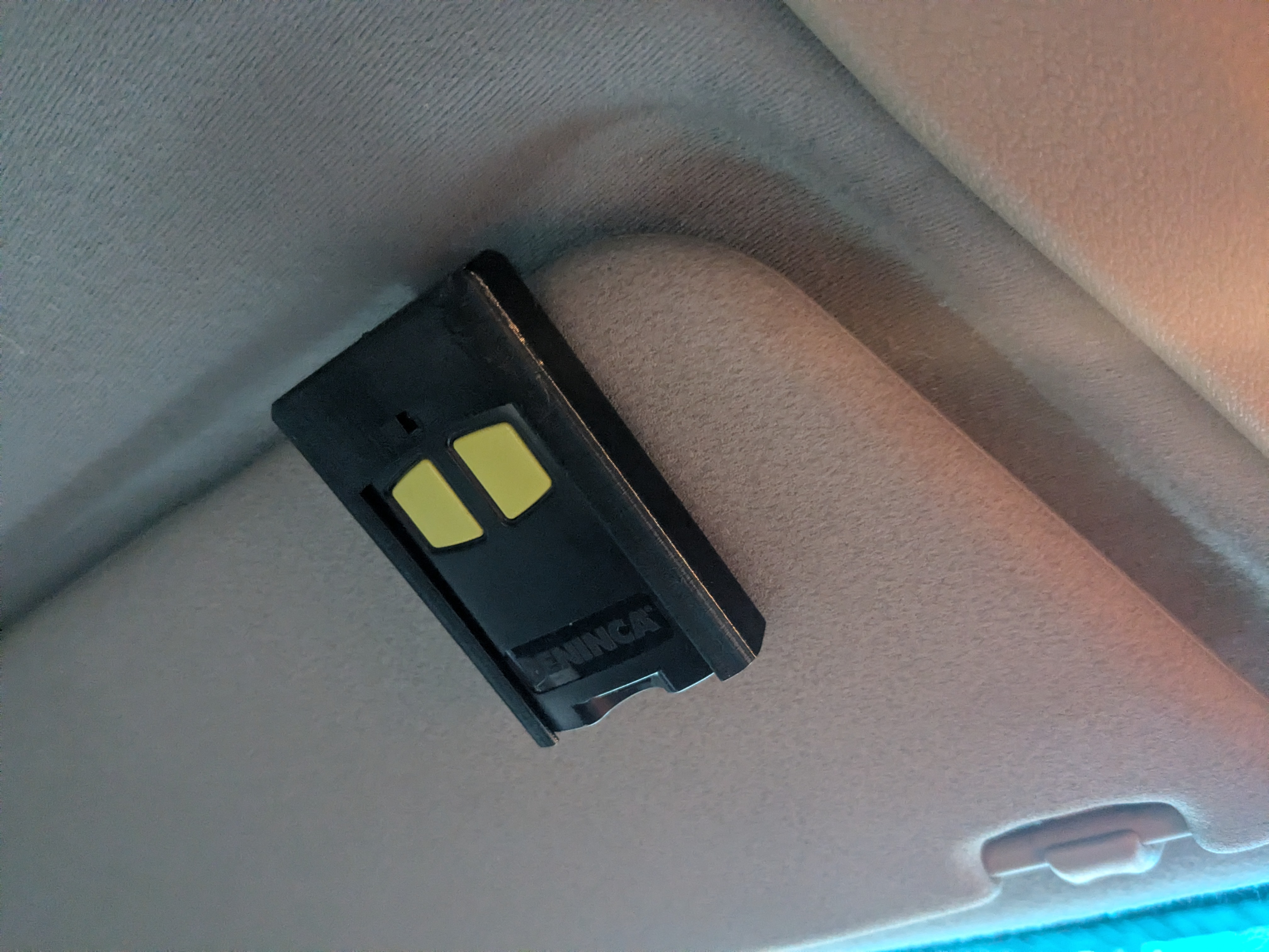 BENINCA TO.GO sunvisor clip