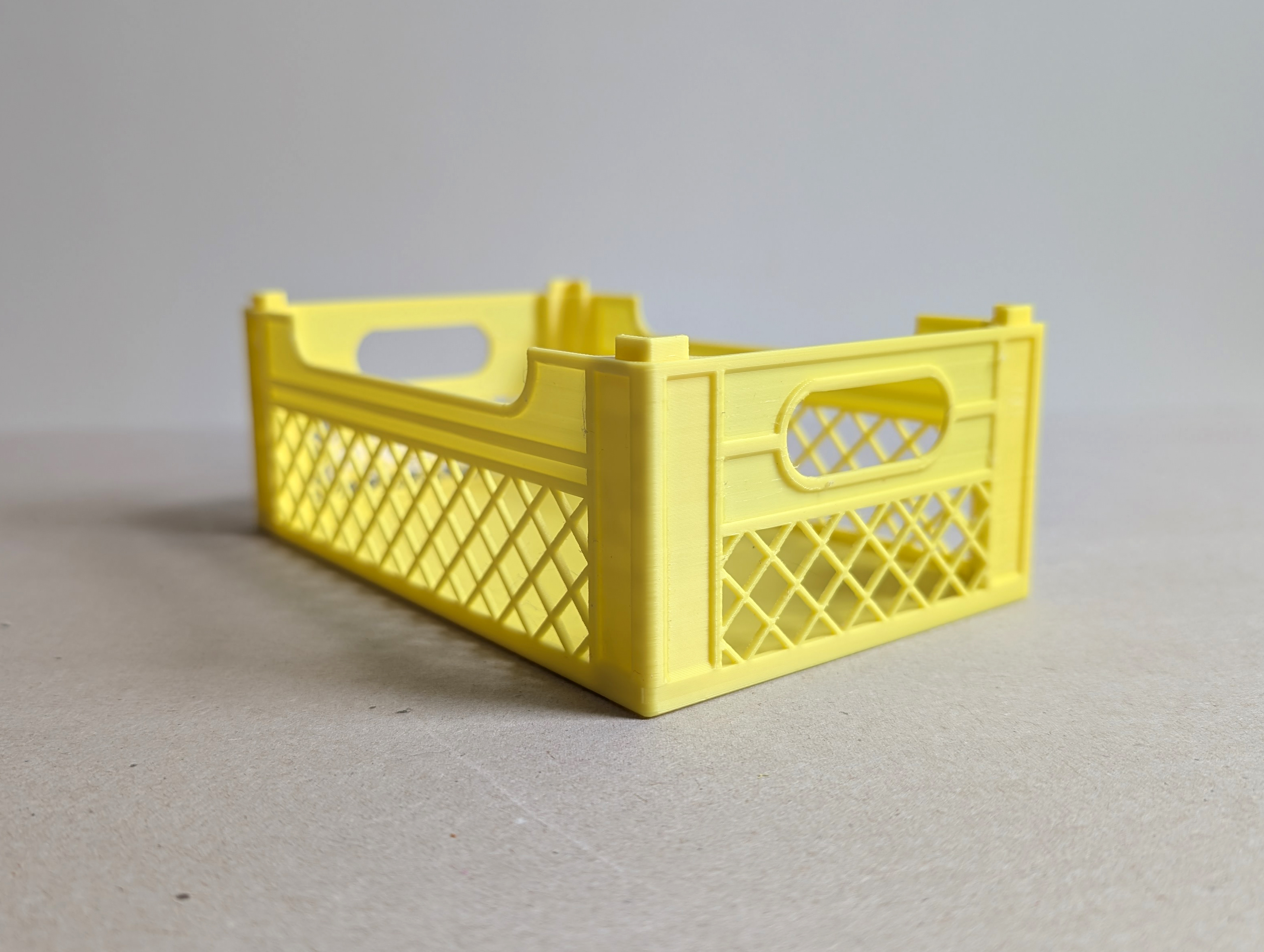 Miniatura 10 do modelo 3D Stackable Crate (less material) | REMIX