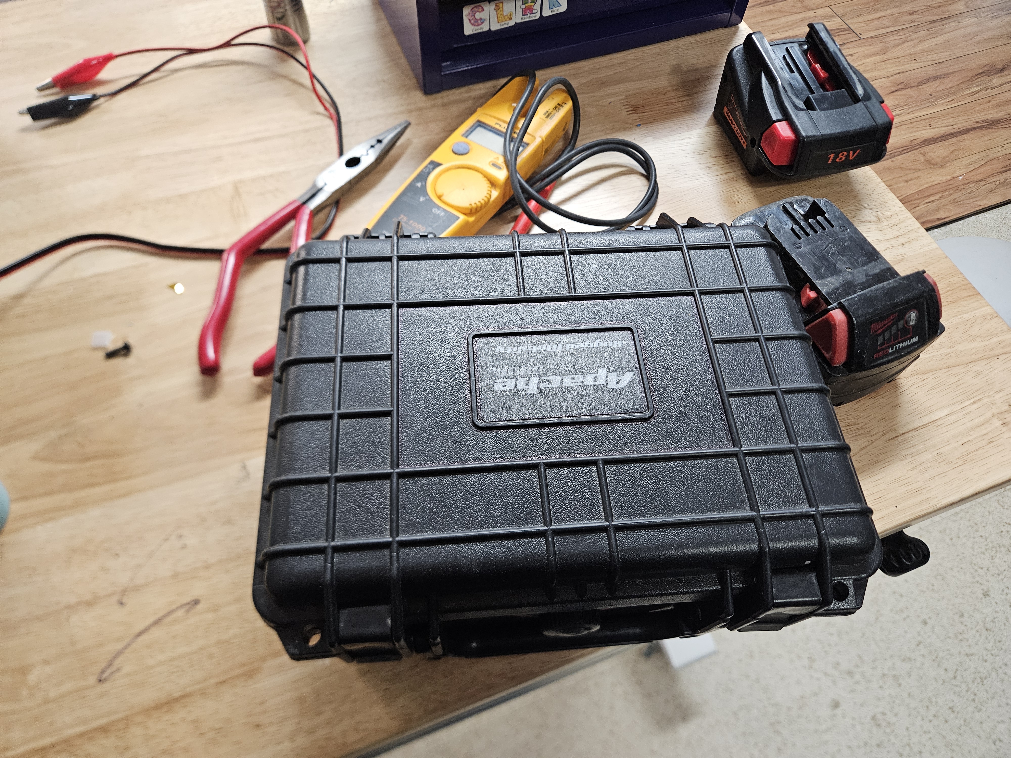 apache 1800 Humidor