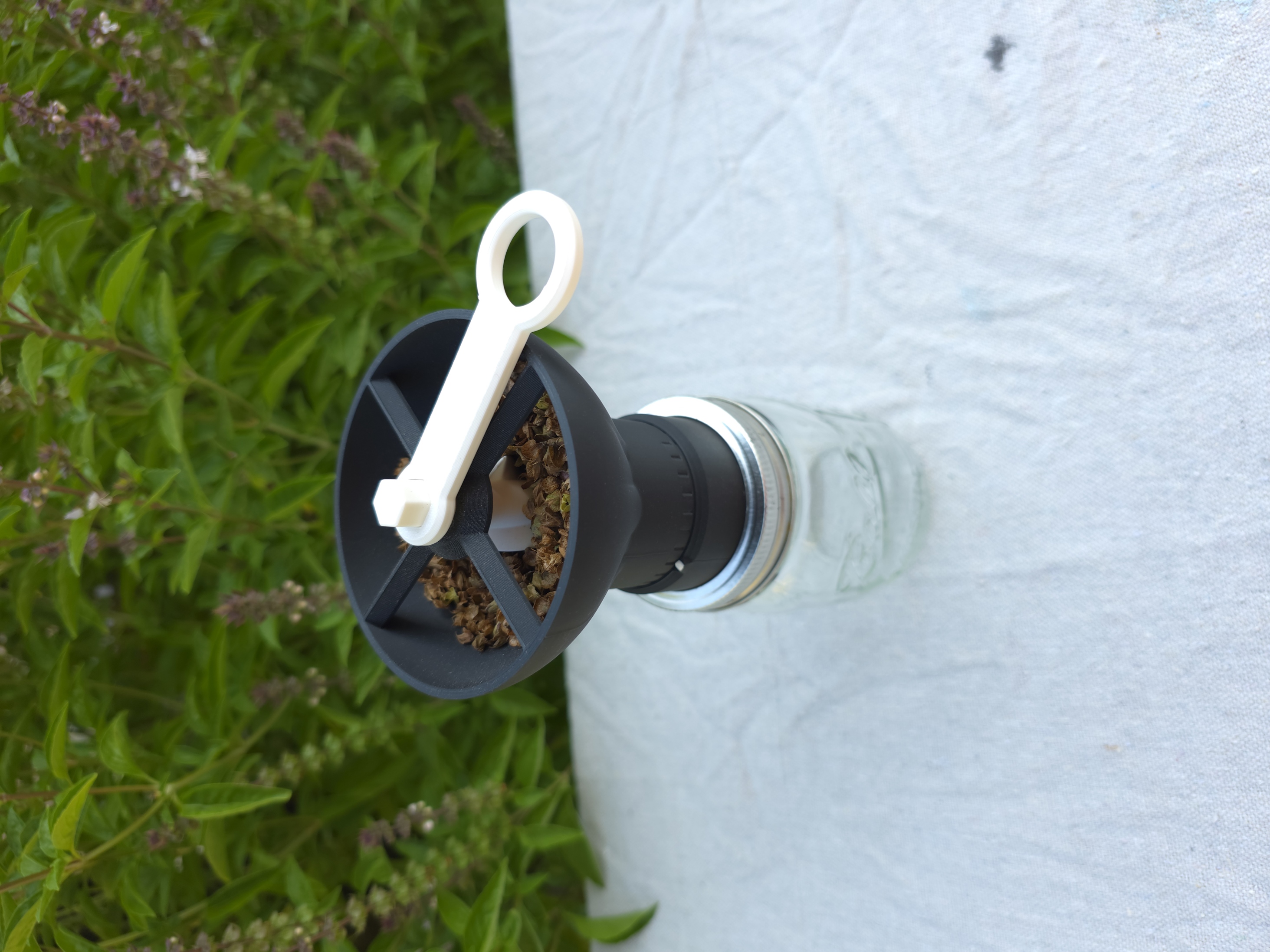 Basil Seed Thresher 2.0 — thumbnail 2