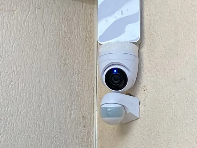 Angle bracket for UniFi U6 In-Wall