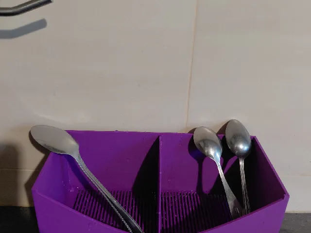 for cutlery / to the kitchen