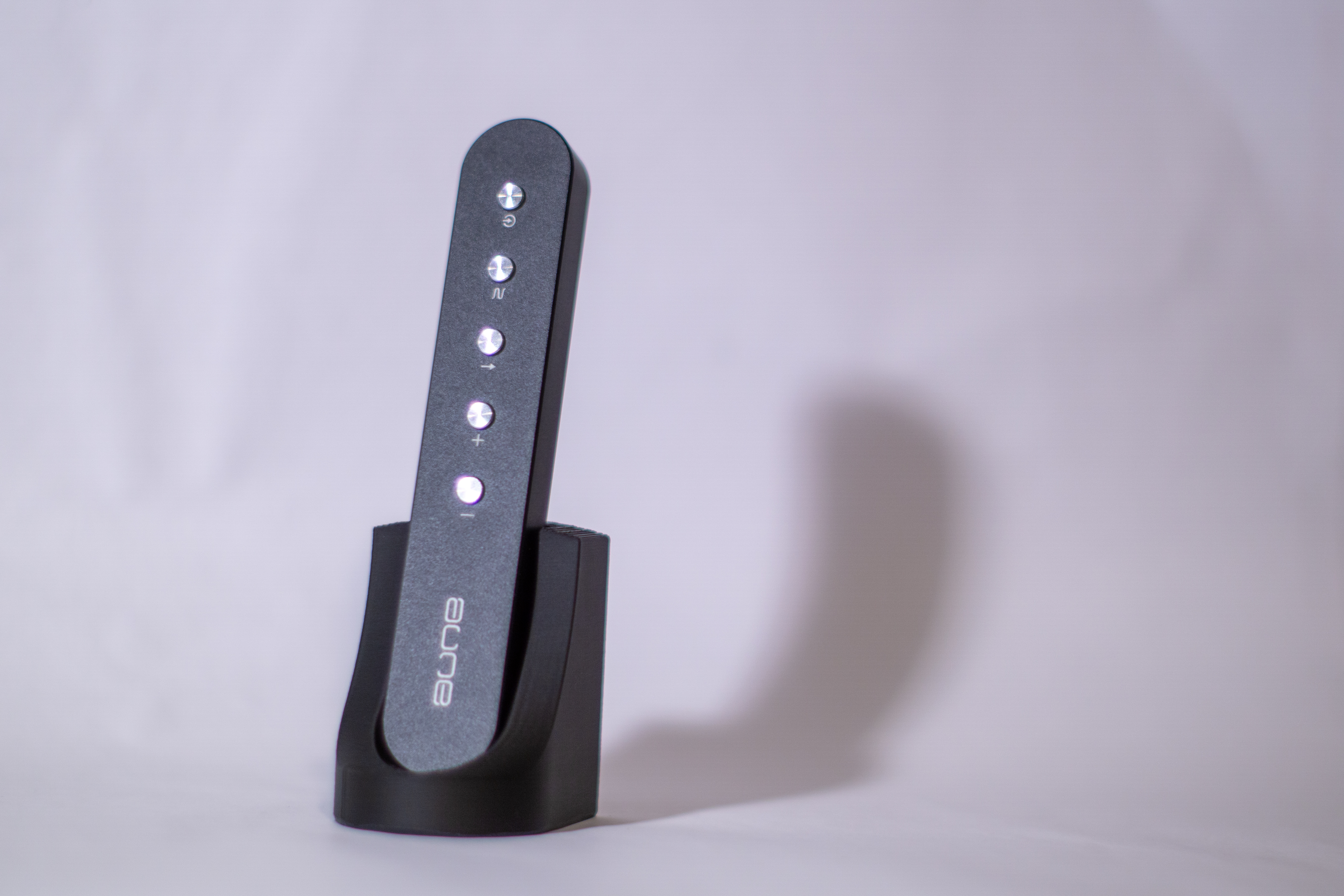 Aune N7 Headphone amplifier remote stand