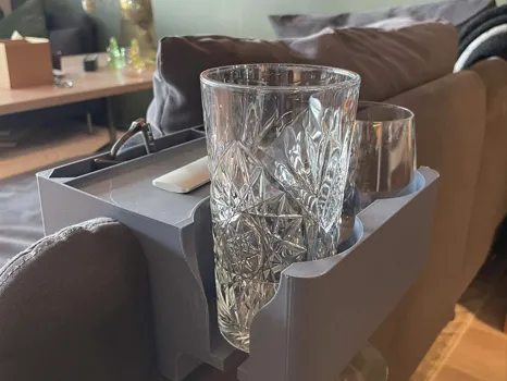 Söderhamn Armrest table/holder (No Support needed!)