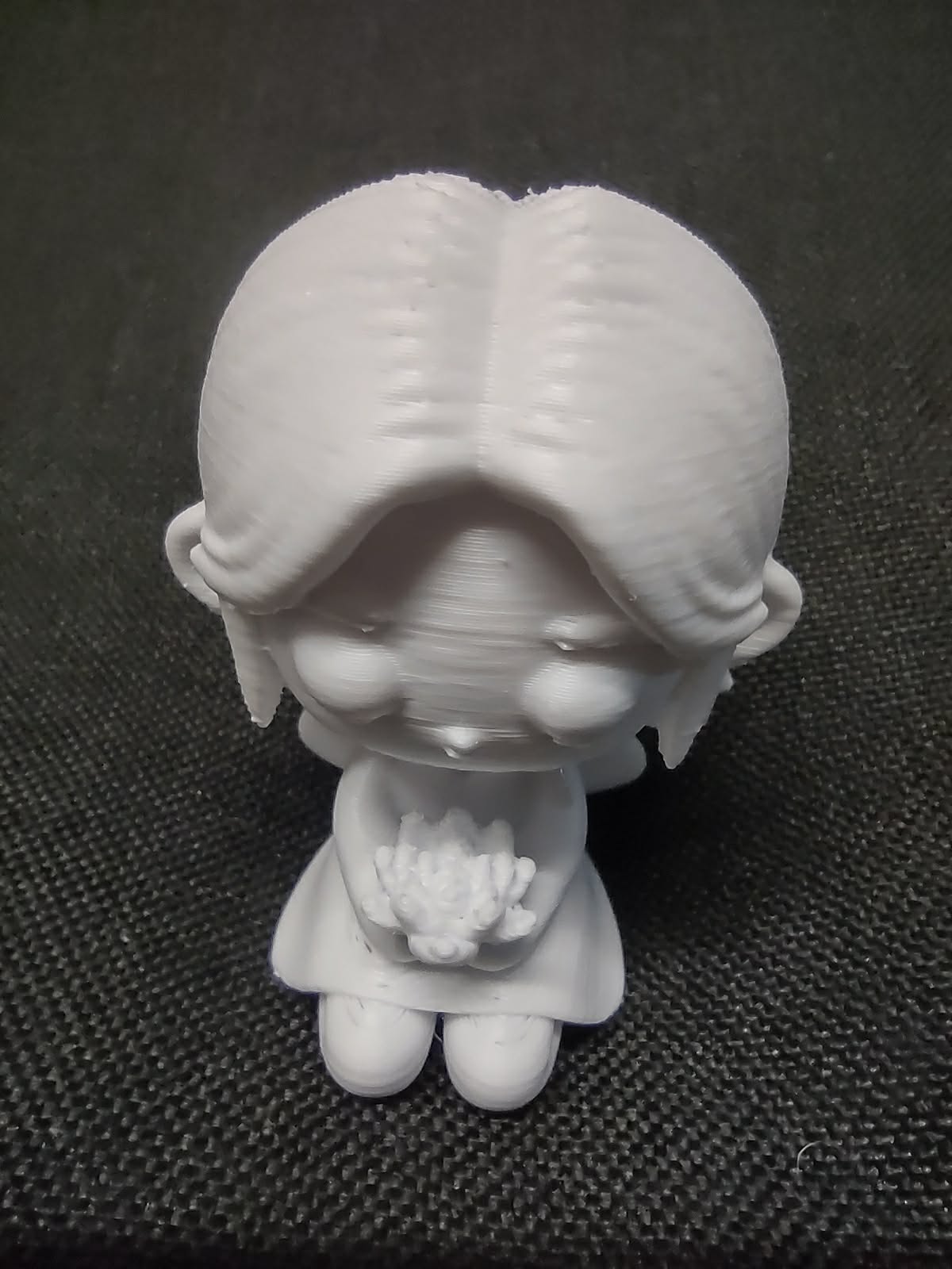 Chibi Lotus Fairy Holding Flower Magical Garden Figurine — miniatura 2