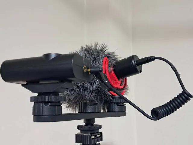 Boya BY-WM4 PRO hot shoe