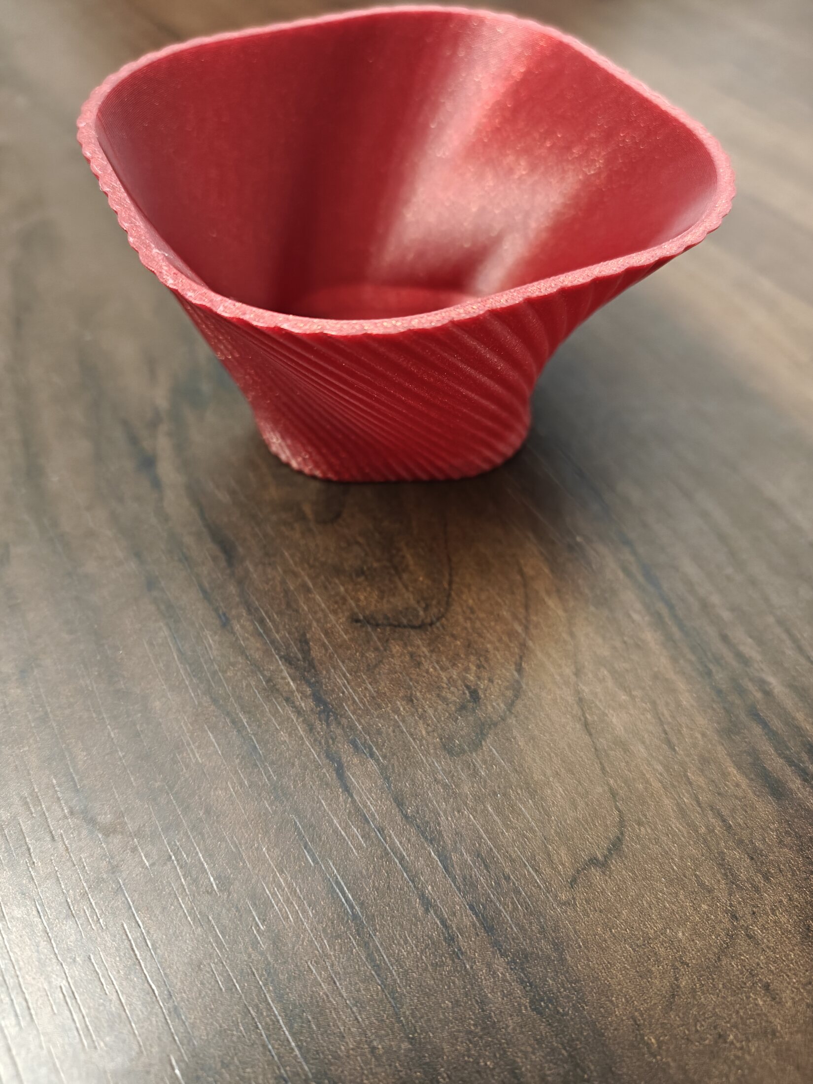 Twisted Vortex Bowl — one part, no supports