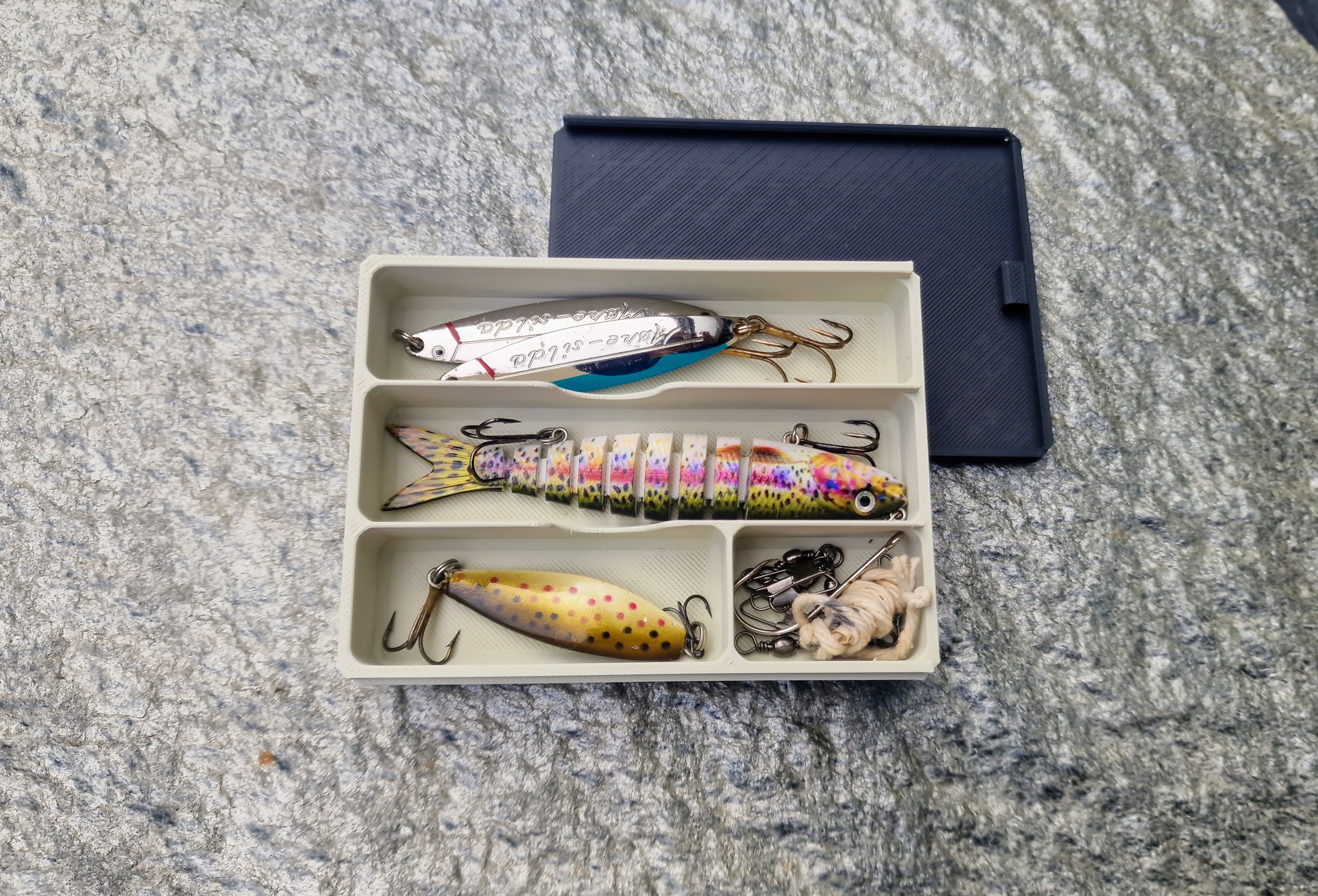 Pocket Tackle Box – For Lures & Hooks