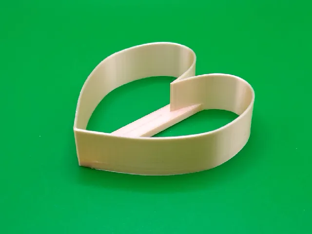 Heart-shaped slice cheese cutter