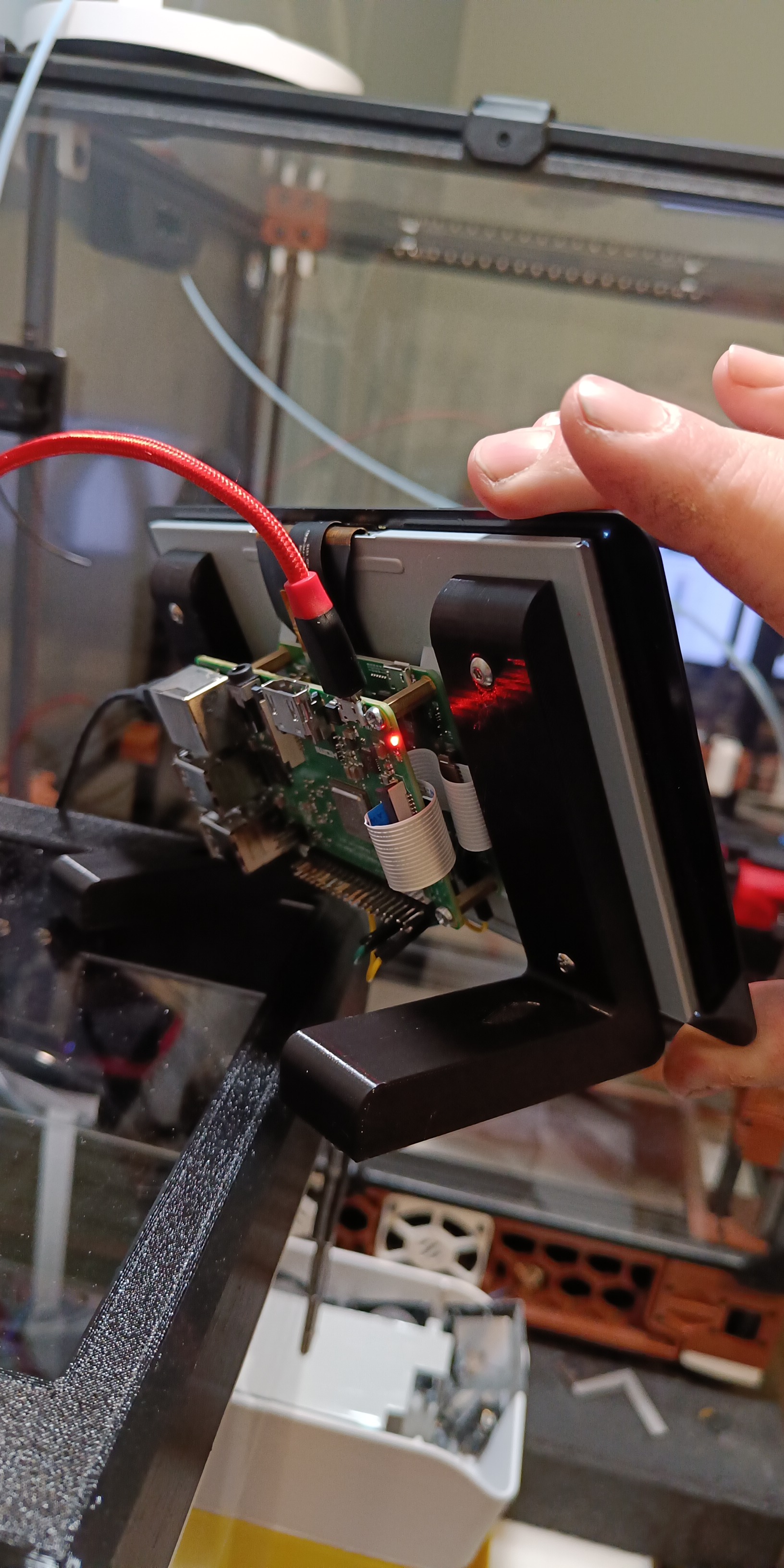 Raspberry Pi 7" display v1 leg