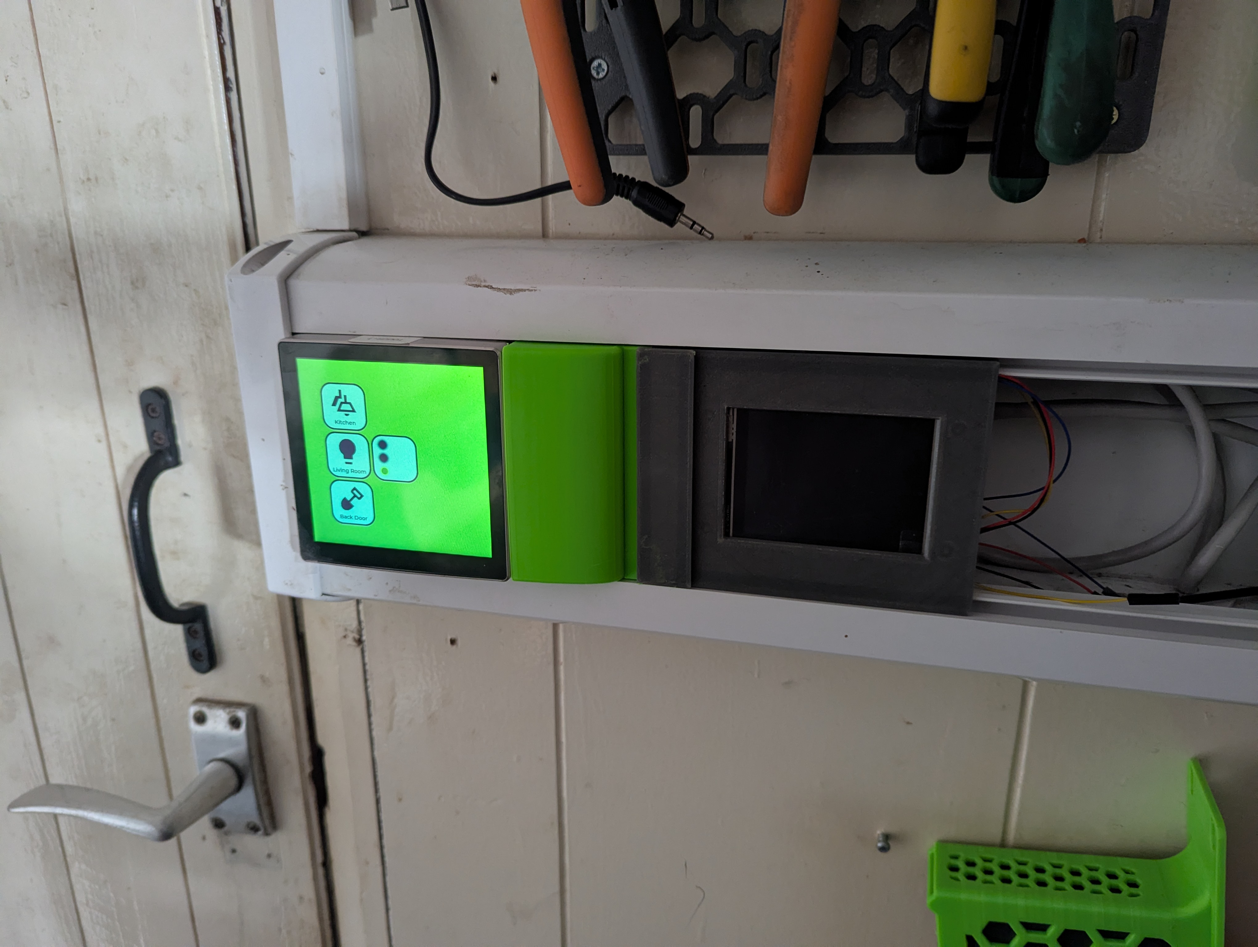 Touch screen mounts for Schneider MITA trunking