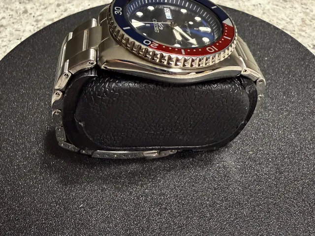 Watch cushion extender