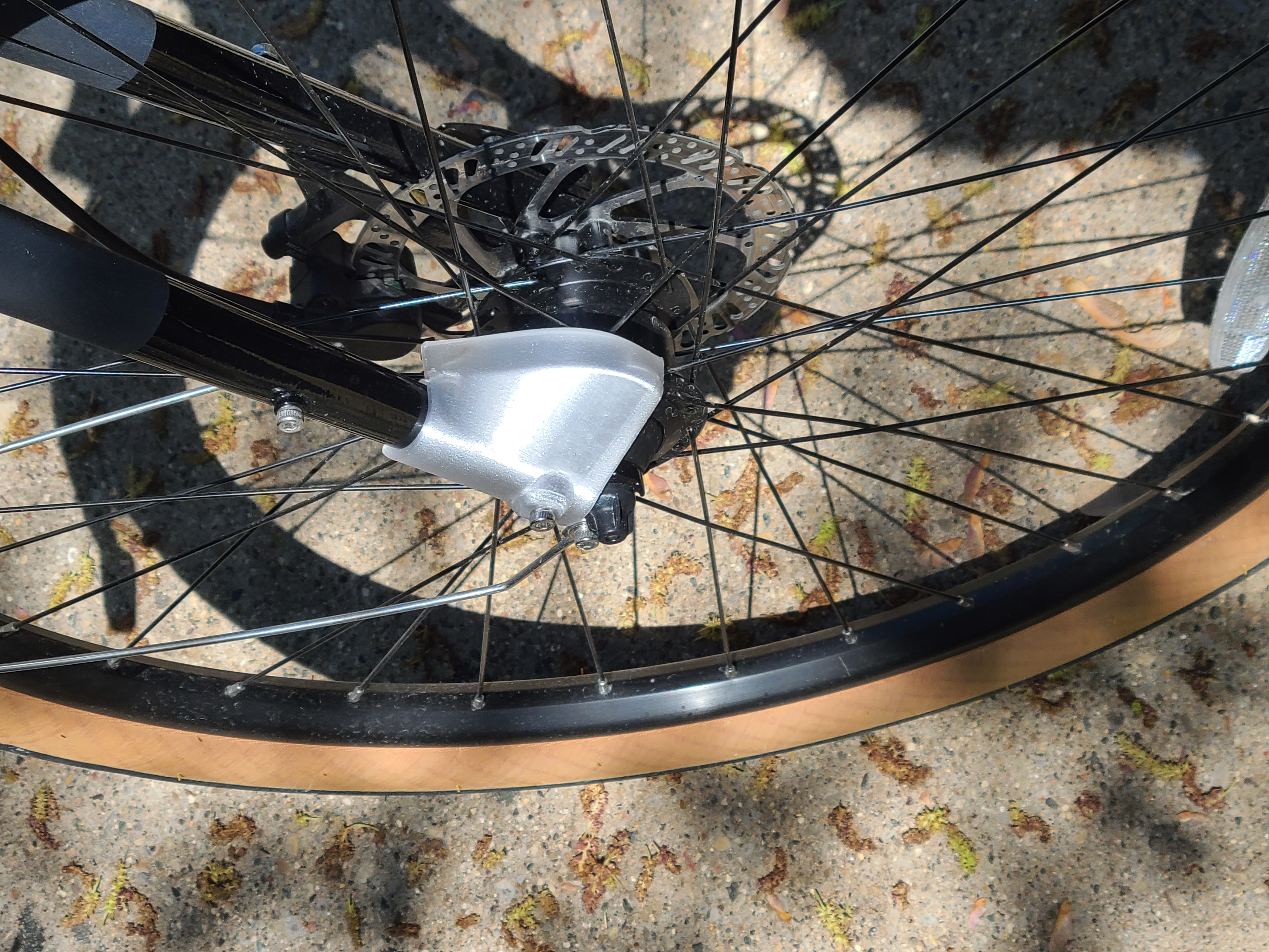 Priority 600 bike front dynamo hub rain shield