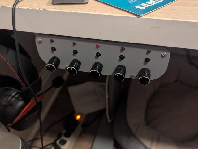 Deej Under Desk Case