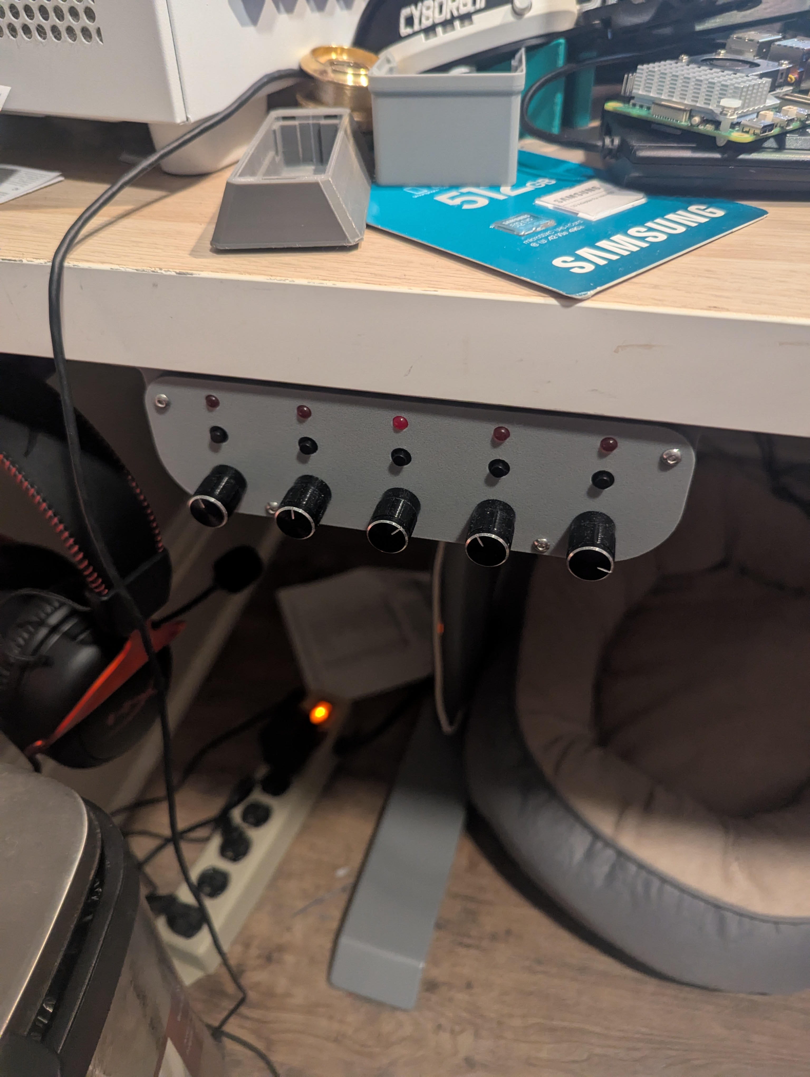 Deej Under Desk Case