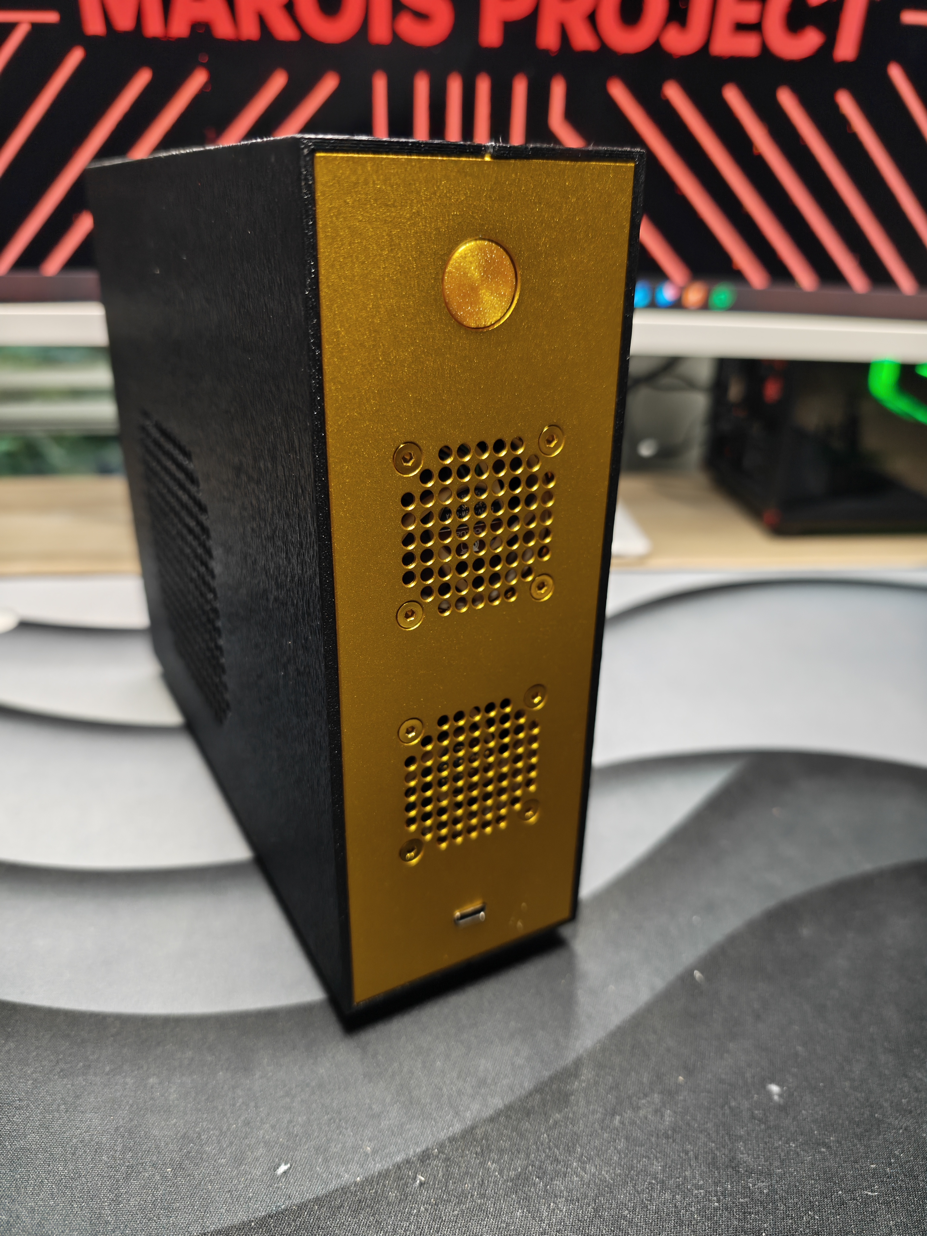 mini ITX Case Project 009 Micro — miniatura 9
