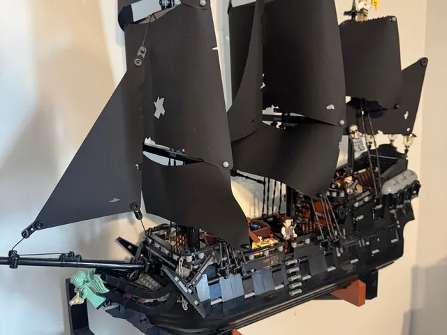 Lego Black Pearl Wall Mount (Jack Sparrow's Pirate Ship)