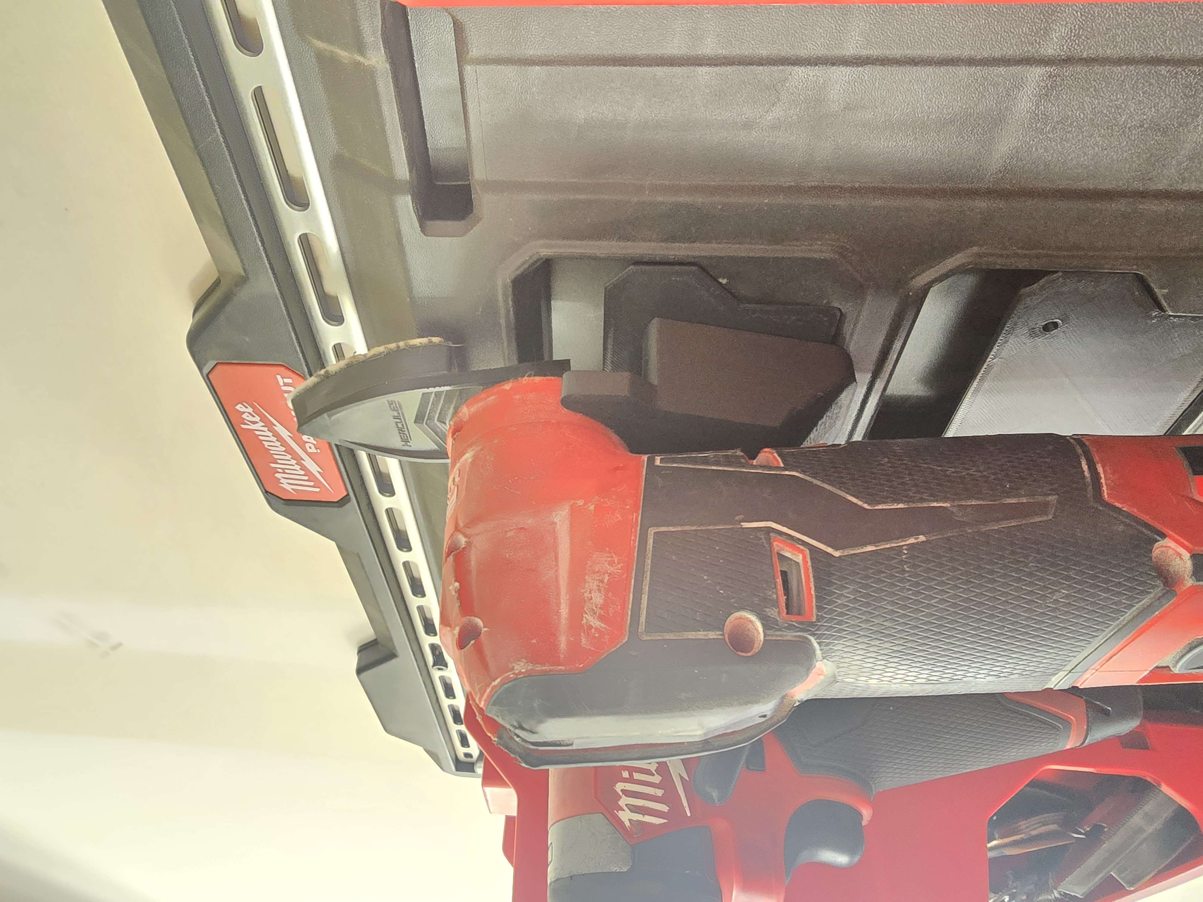 M12 2526-20 Oscillating Multi-Tool Packout wall mount