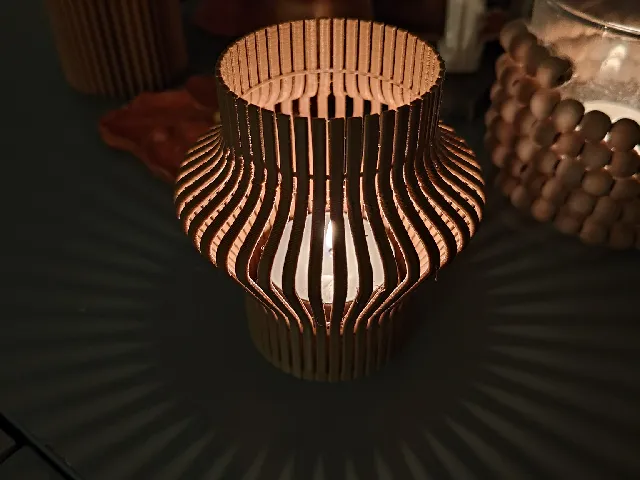 Tea light holder