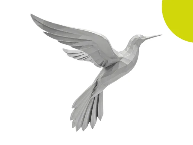 Low-Poly Hummingbird Sculpture