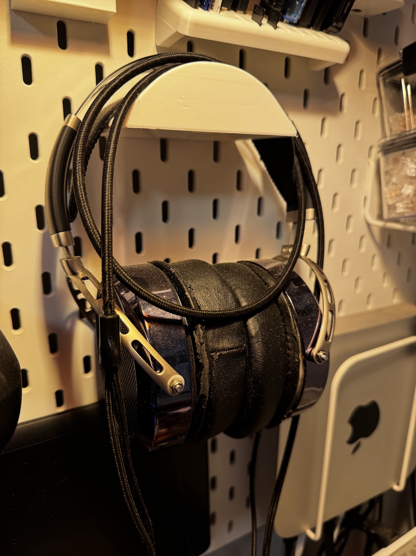 Yet another wide headphone hanger for Ikea Skadis (No supports)