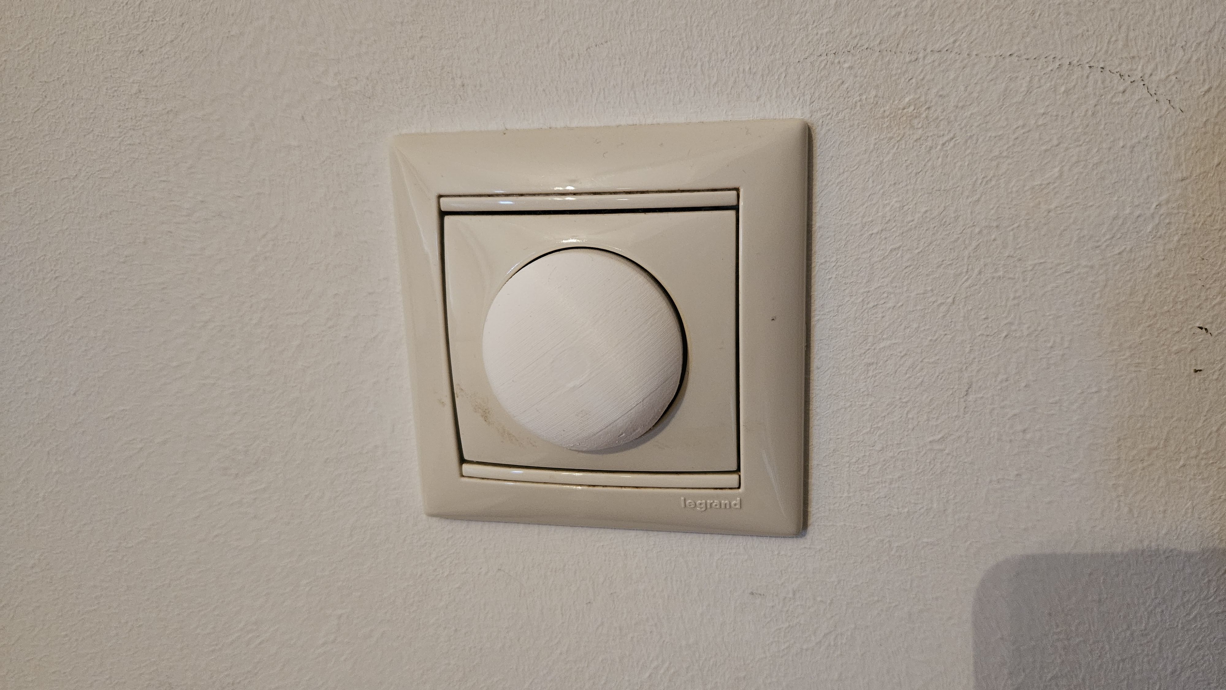 Miniatura 3 do modelo 3D Legrand Valena dimmer button