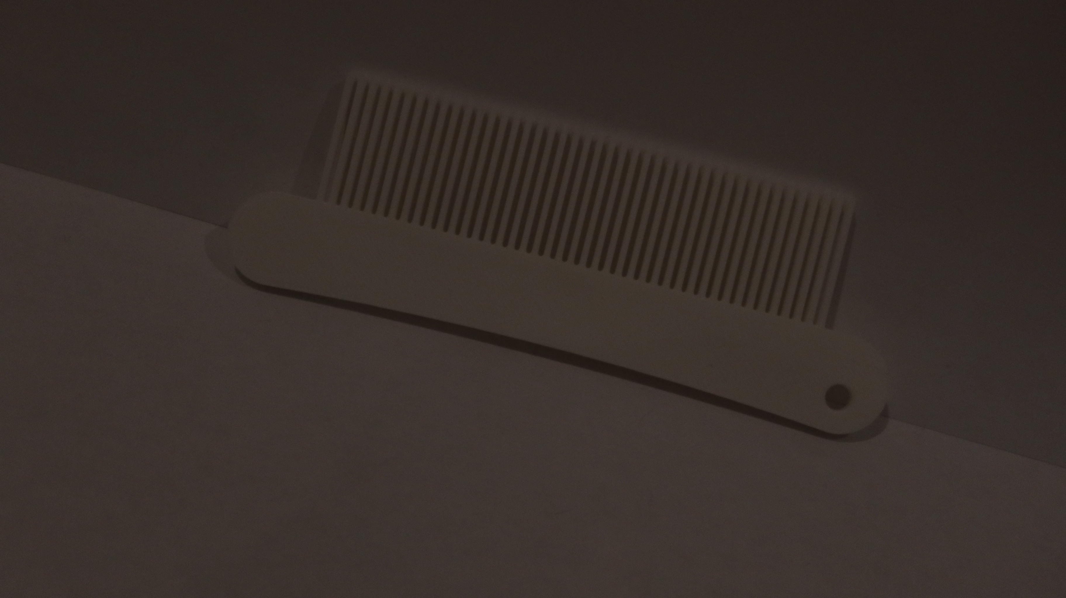 Miniatura 4 do modelo 3D Pocket Comb