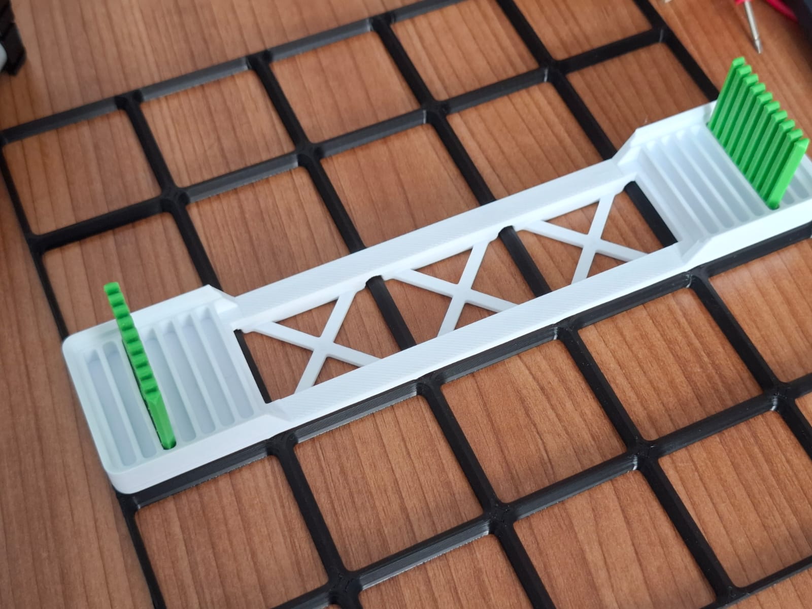 Miniatura 2 do modelo 3D Gridfinity Optimized Jumper Wire Comb - Fixed Base