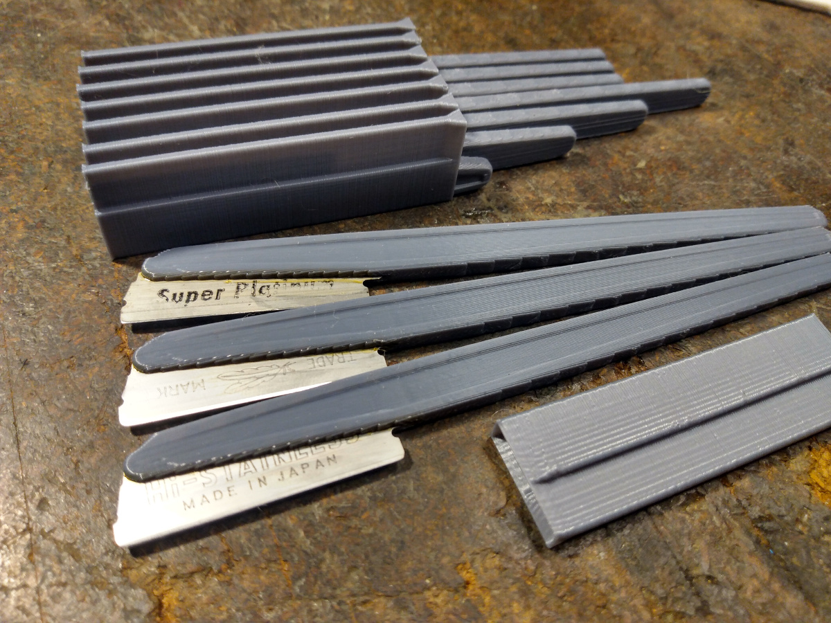 Minimalist Scalpel Handles for Split Double-Edge Razor Blades (SCAD)